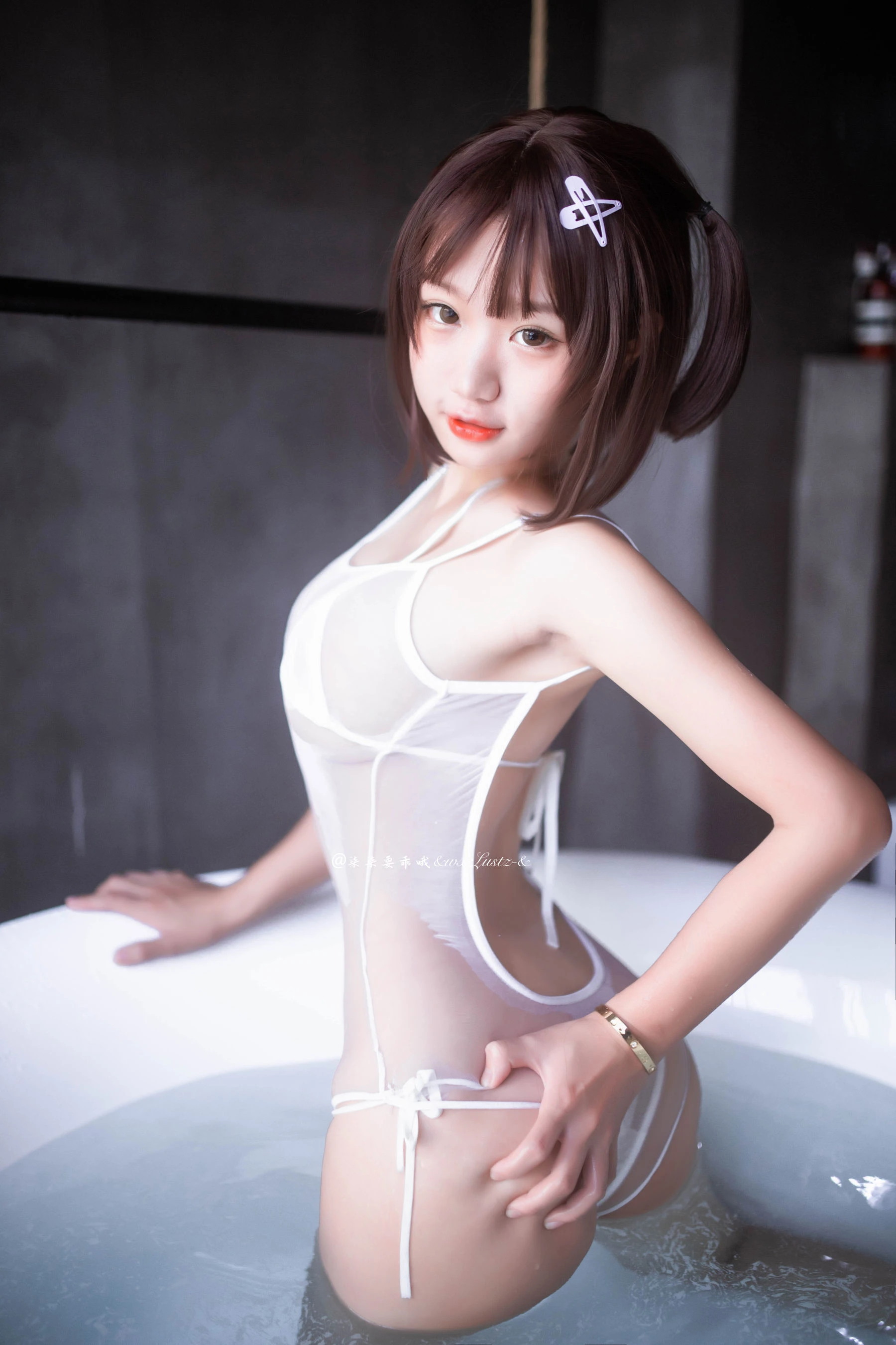动漫博主柒柒要乖哦 – 死库水Spa [34P]插图4