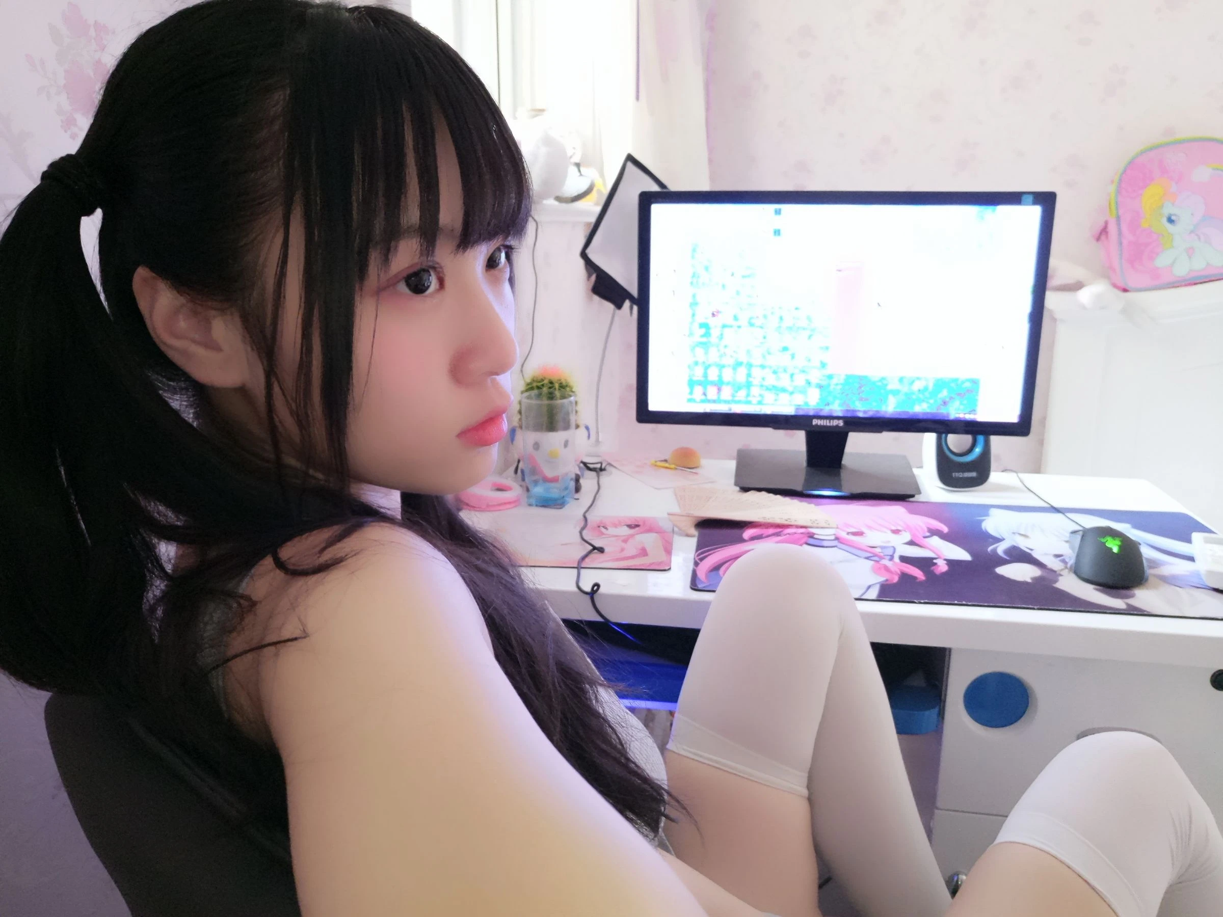 双马尾少女赛高酱作品 – 露脸灰色裙子插图8