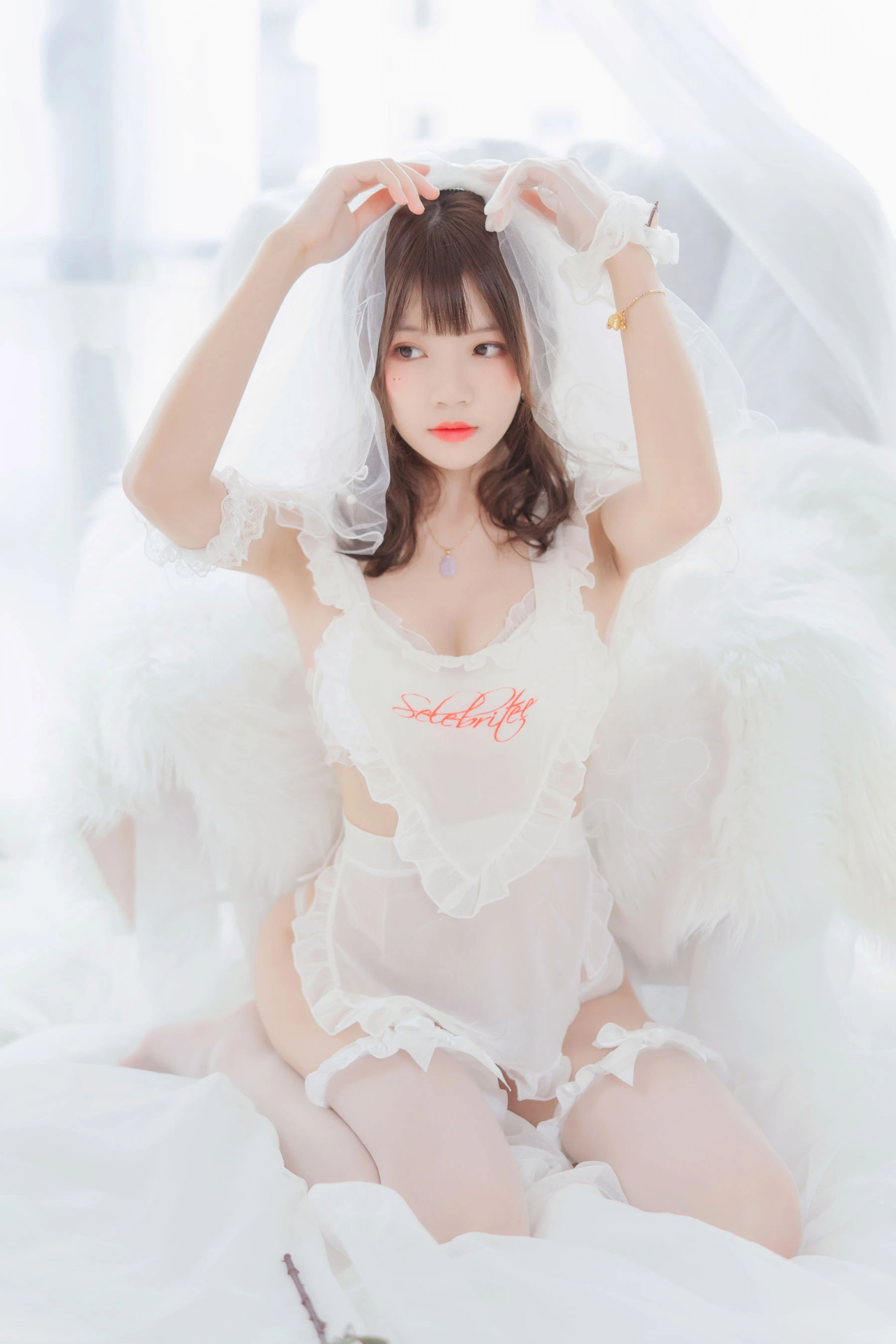 桜桃喵 轻纱01插图2
