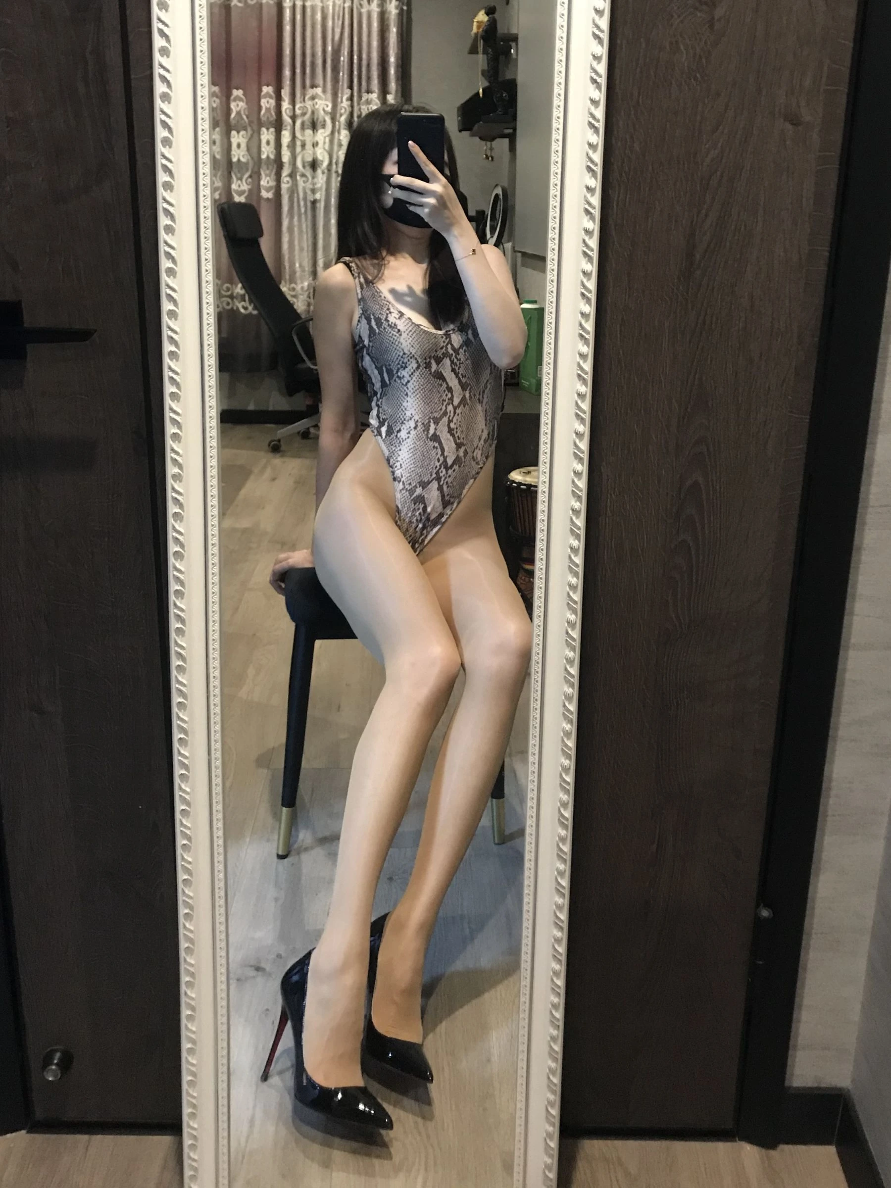 丝足博主麋鹿_Monroe 2020.06.20 丝享高清在线免费欣赏–微密图社-微密图社