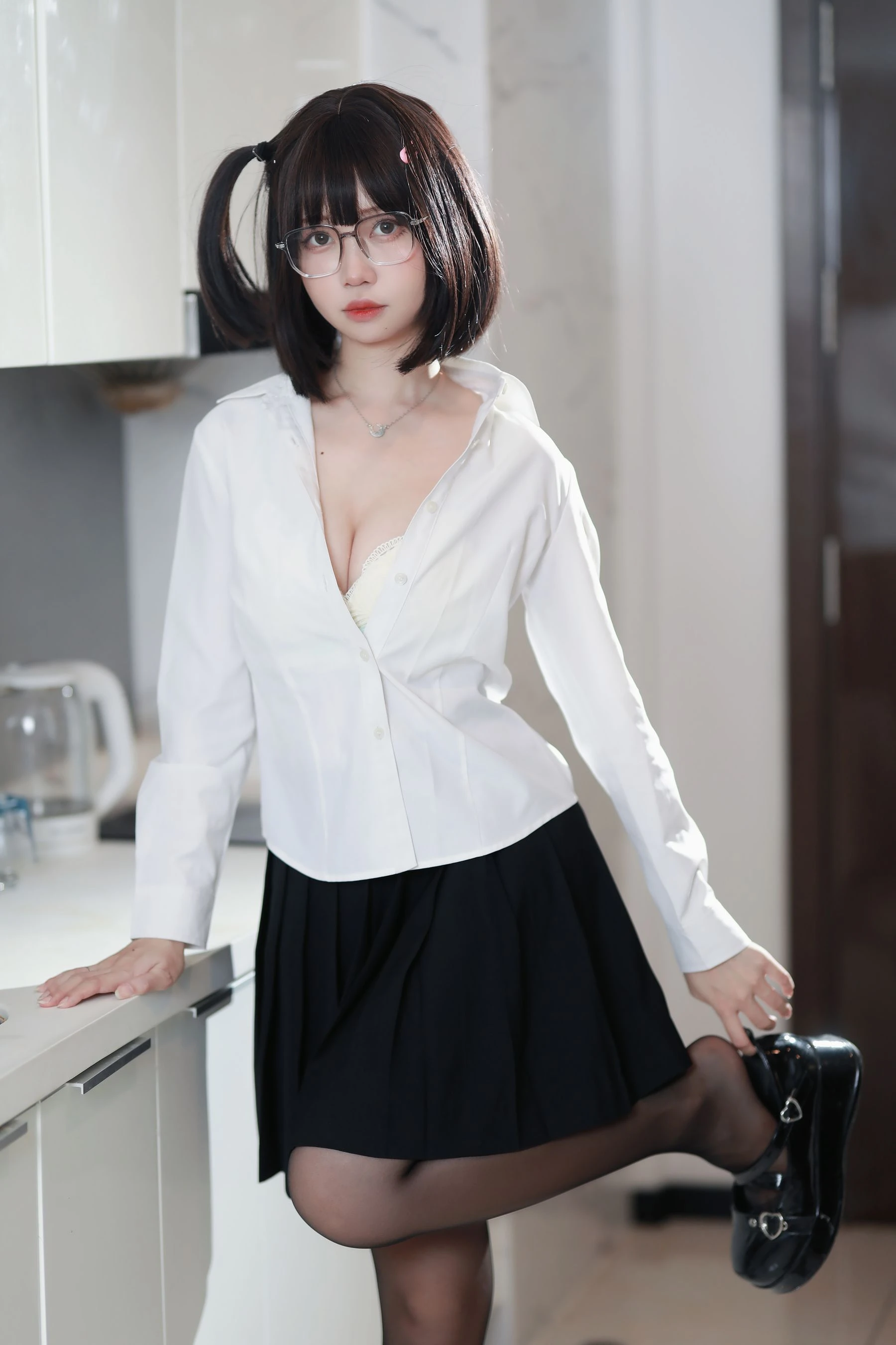 洛桑w伊梓 – 眼镜妹妹插图7