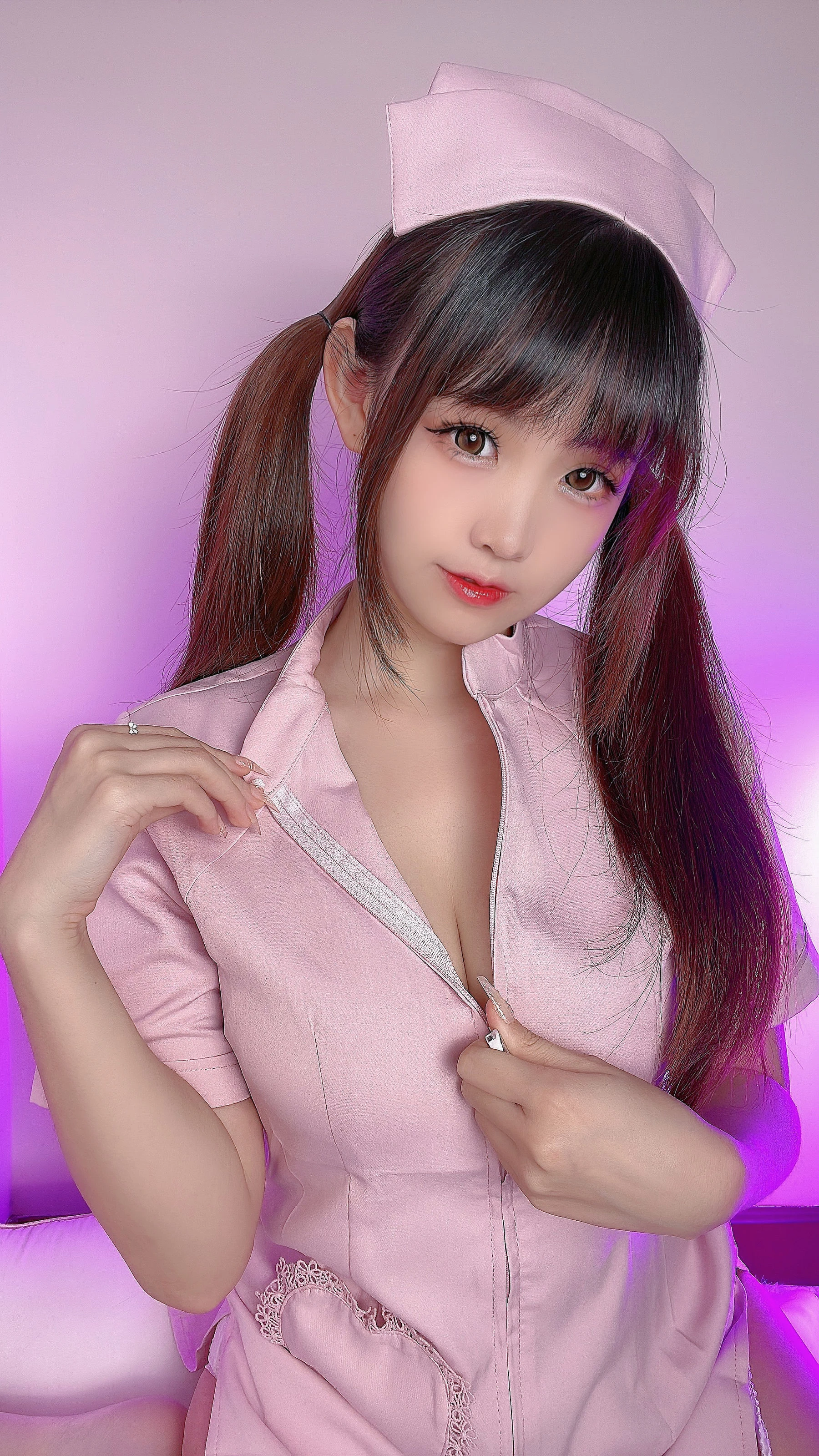 miko酱ww – 护士姐姐 [26P]插图2