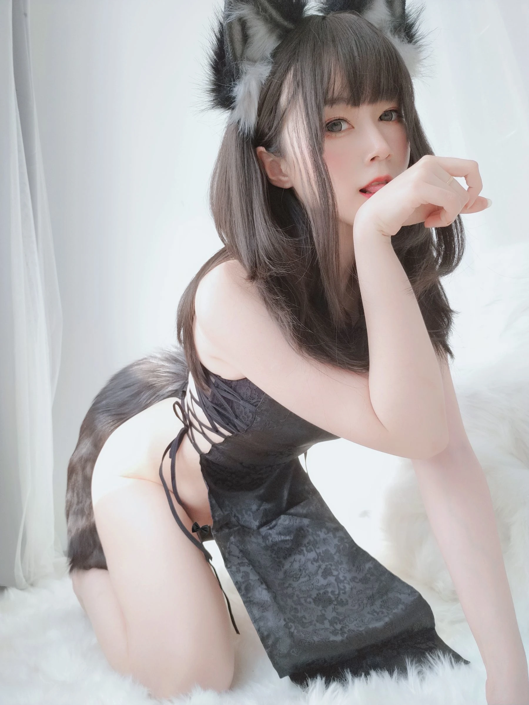 Coser小姐姐白银 小黑狼 [104P]插图2