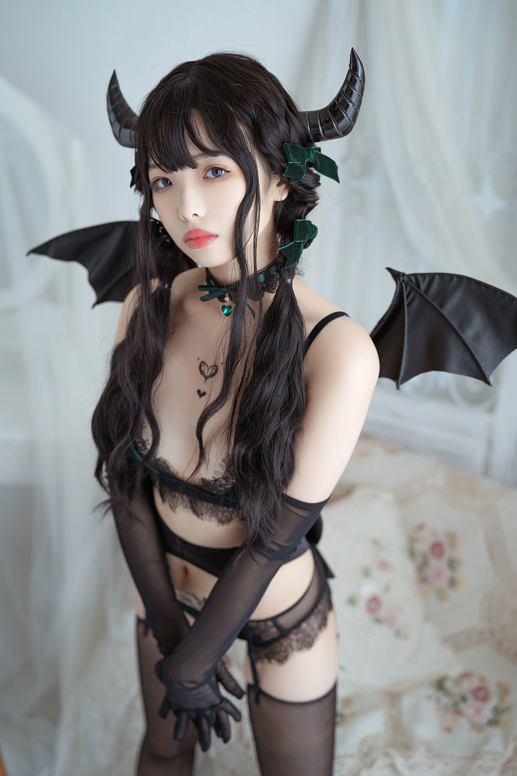 [萝莉COS] 雯妹 – 魅魔 Proud devil [50P]高清在线免费欣赏–微密图社-微密图社