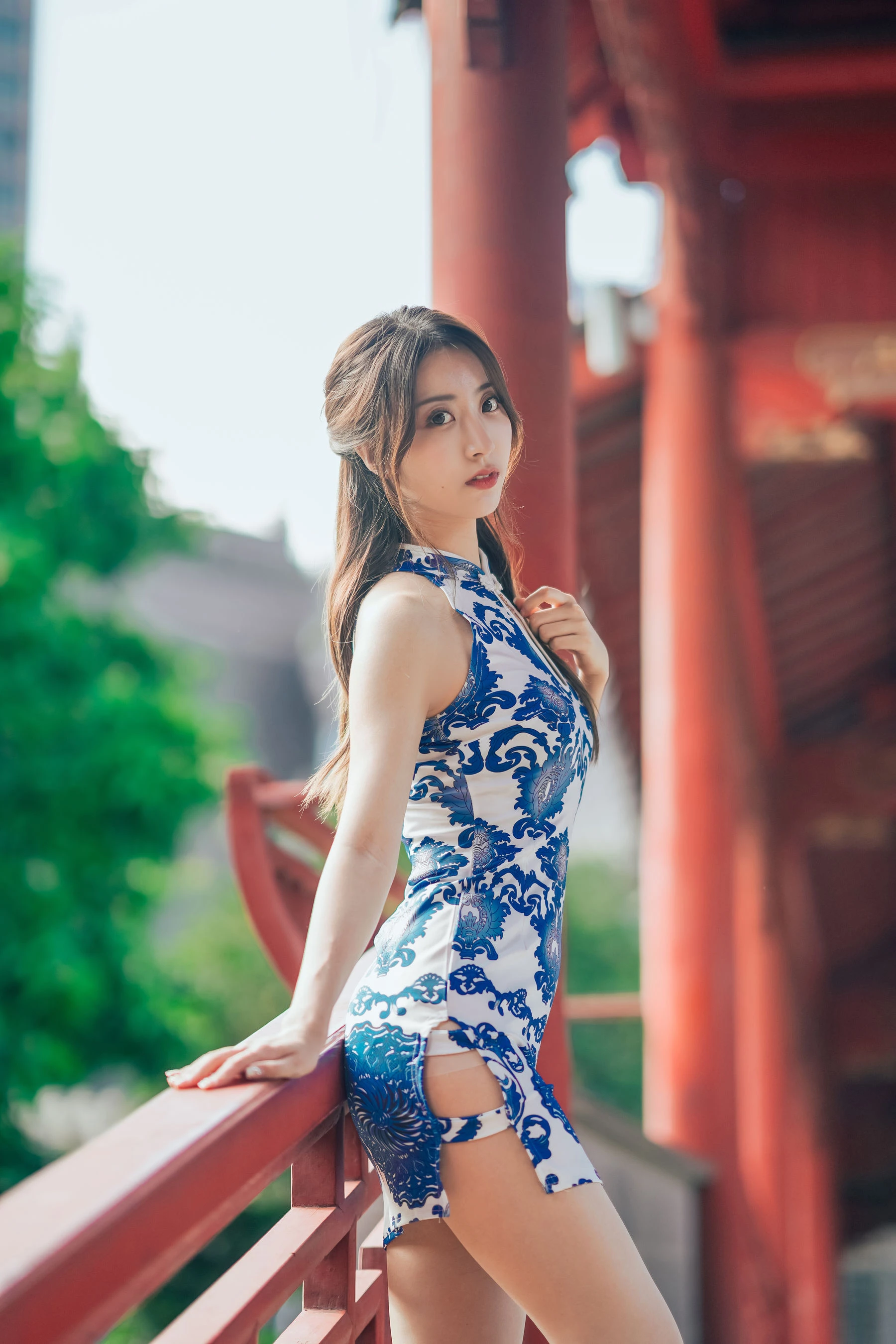 人气Coser黑川 – 青花旗袍高清在线免费欣赏–微密图社-微密图社
