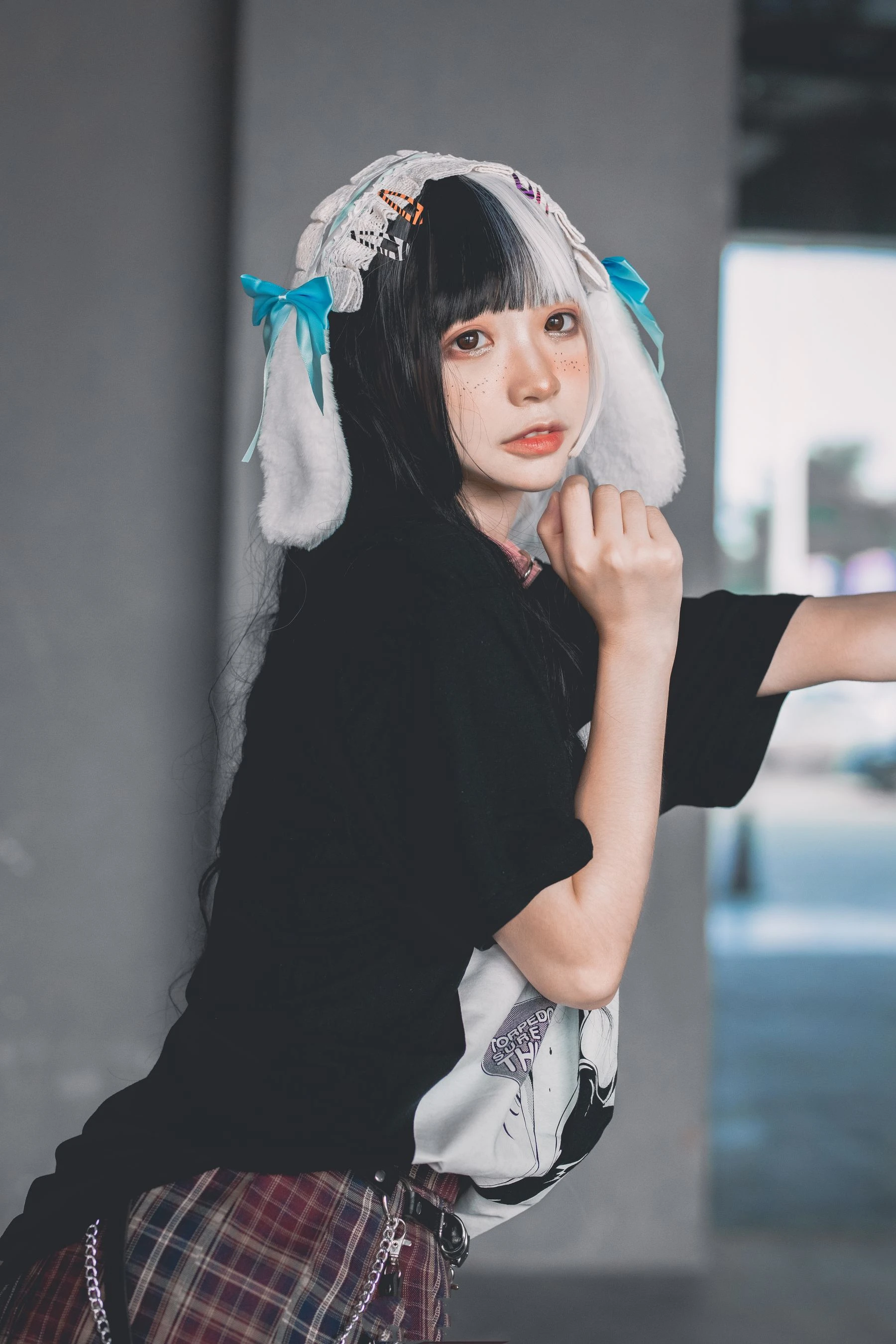 疯猫ss – 雀斑少女插图3