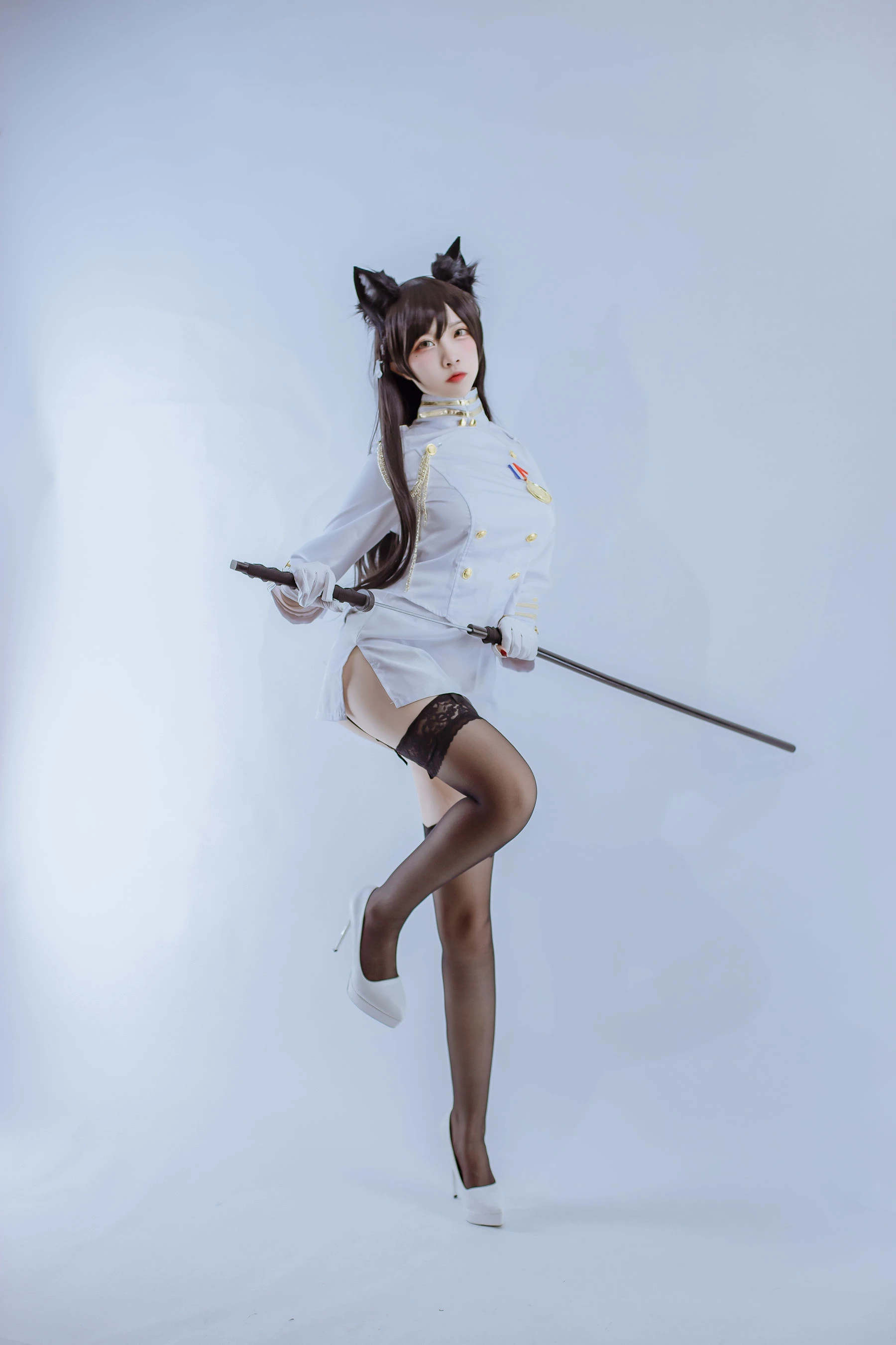 人气Coser二佐Nisa – 犬之眷之碧蓝爱宕 军装 [15P]插图3