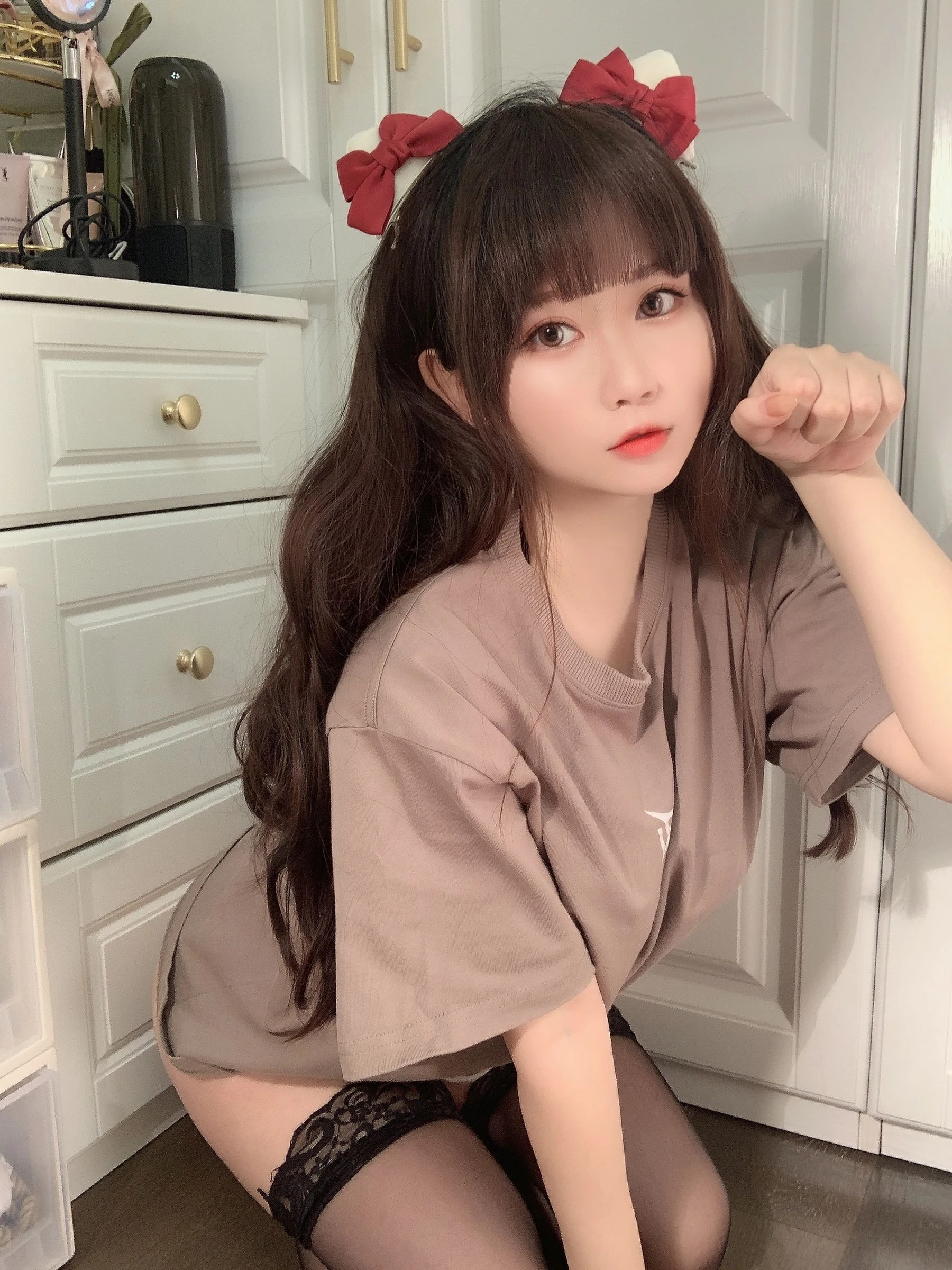 蜜桃少女是依酱呀 – T恤底下高清在线免费欣赏–微密图社-微密图社