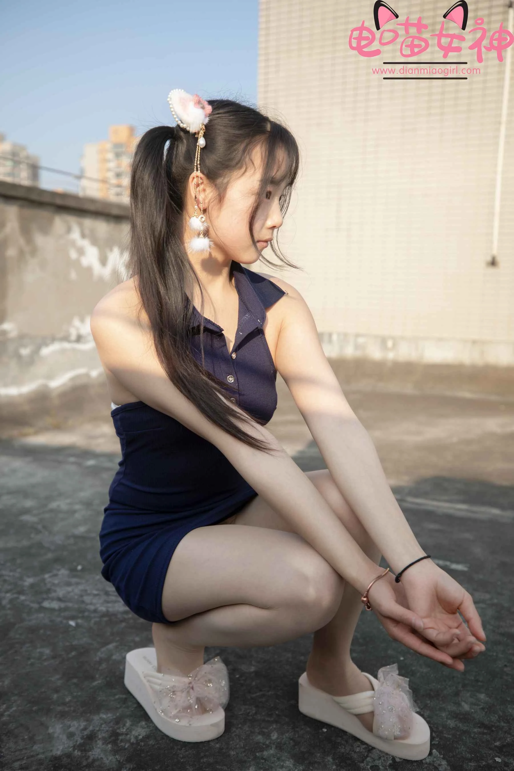 电喵女神 – 灵唯 天台 [77P]高清在线免费欣赏–微密图社-微密图社