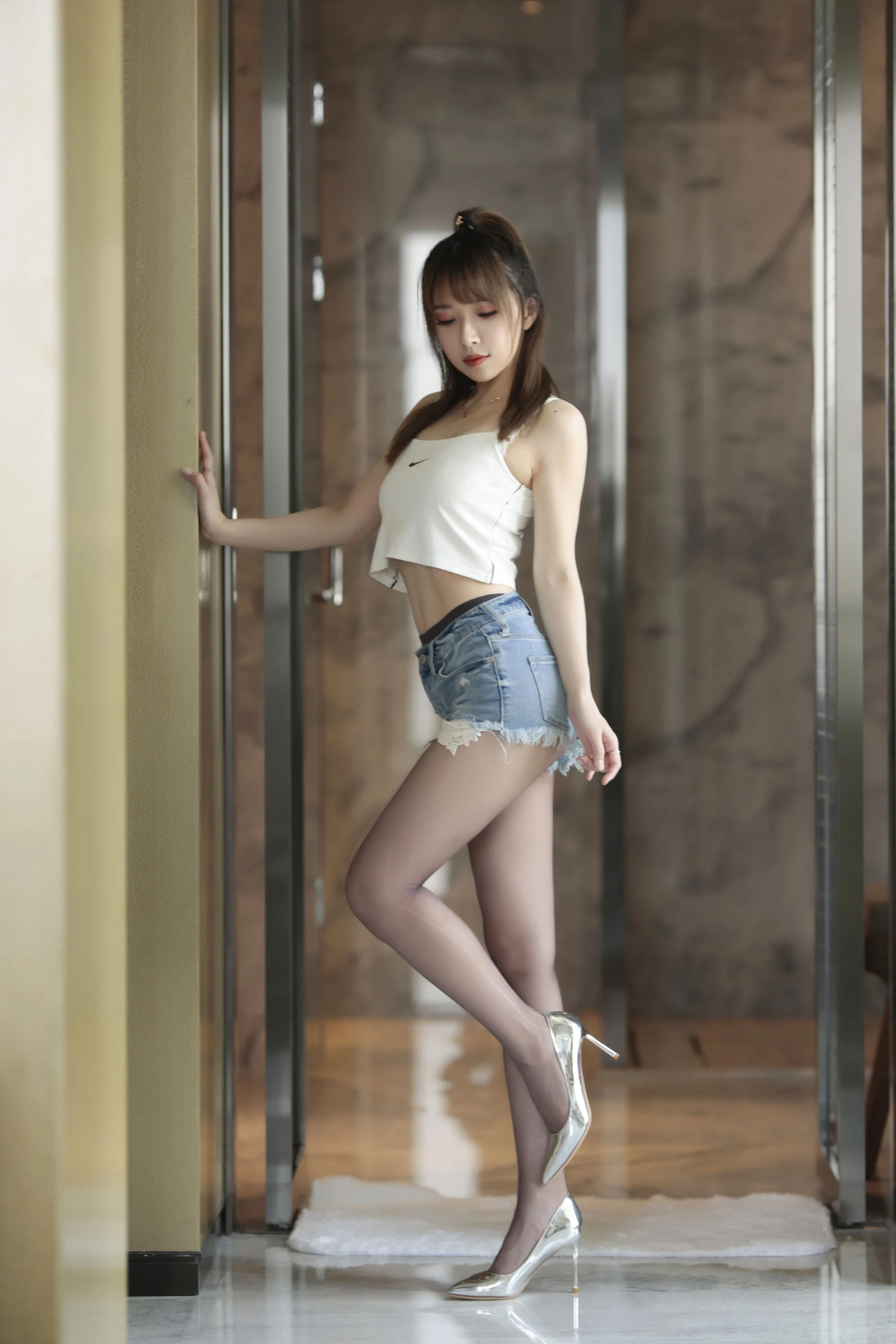 斗鱼主播小女巫露娜 – 牛仔小裤裤 [84P]插图2