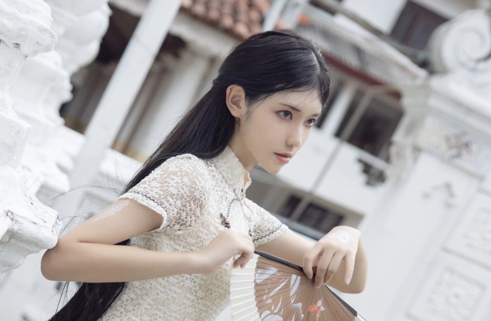 动漫博主南桃Momoko 街拍白旗袍插图8
