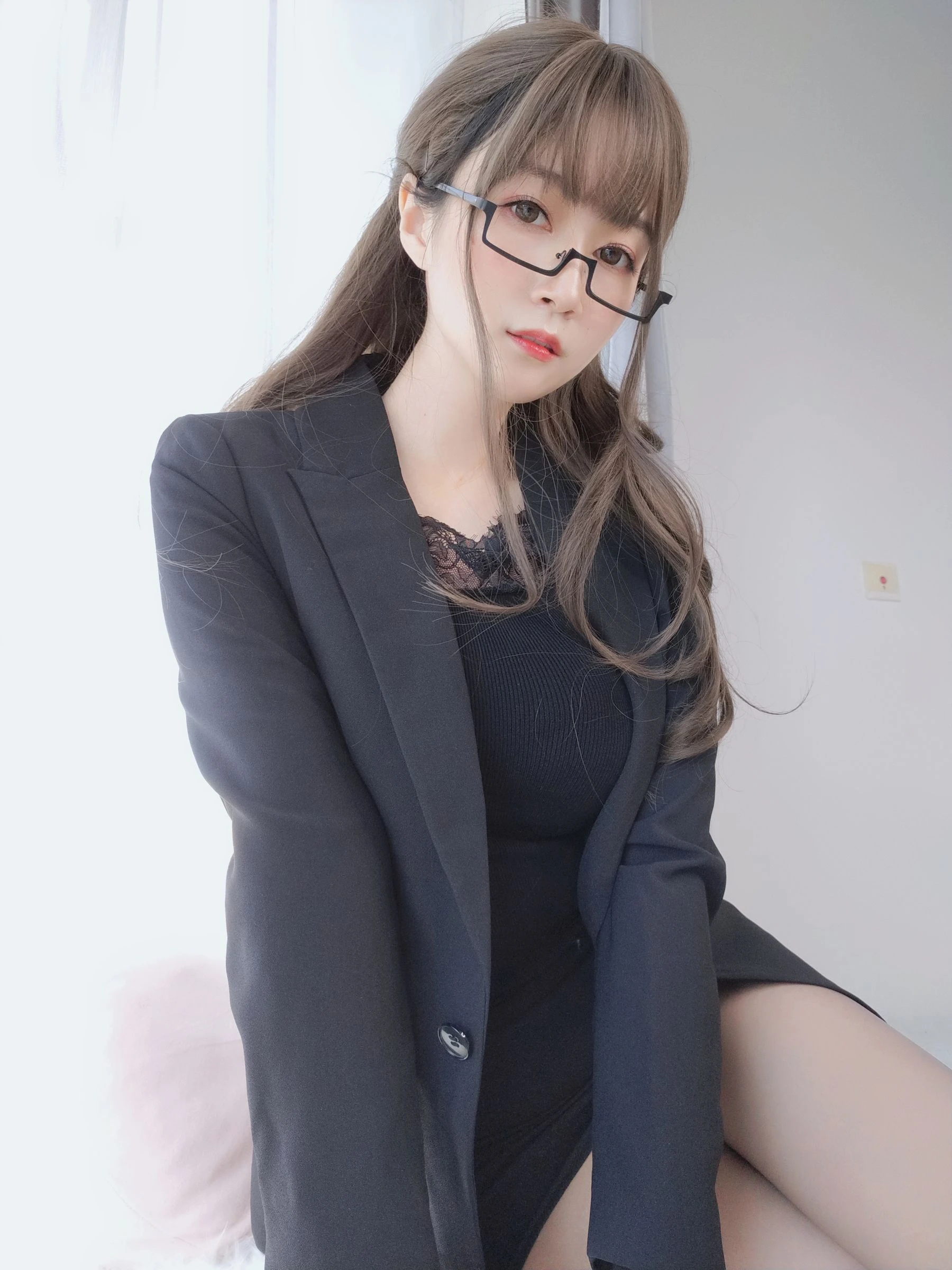 Coser小姐姐白银 – 黑西服插图7