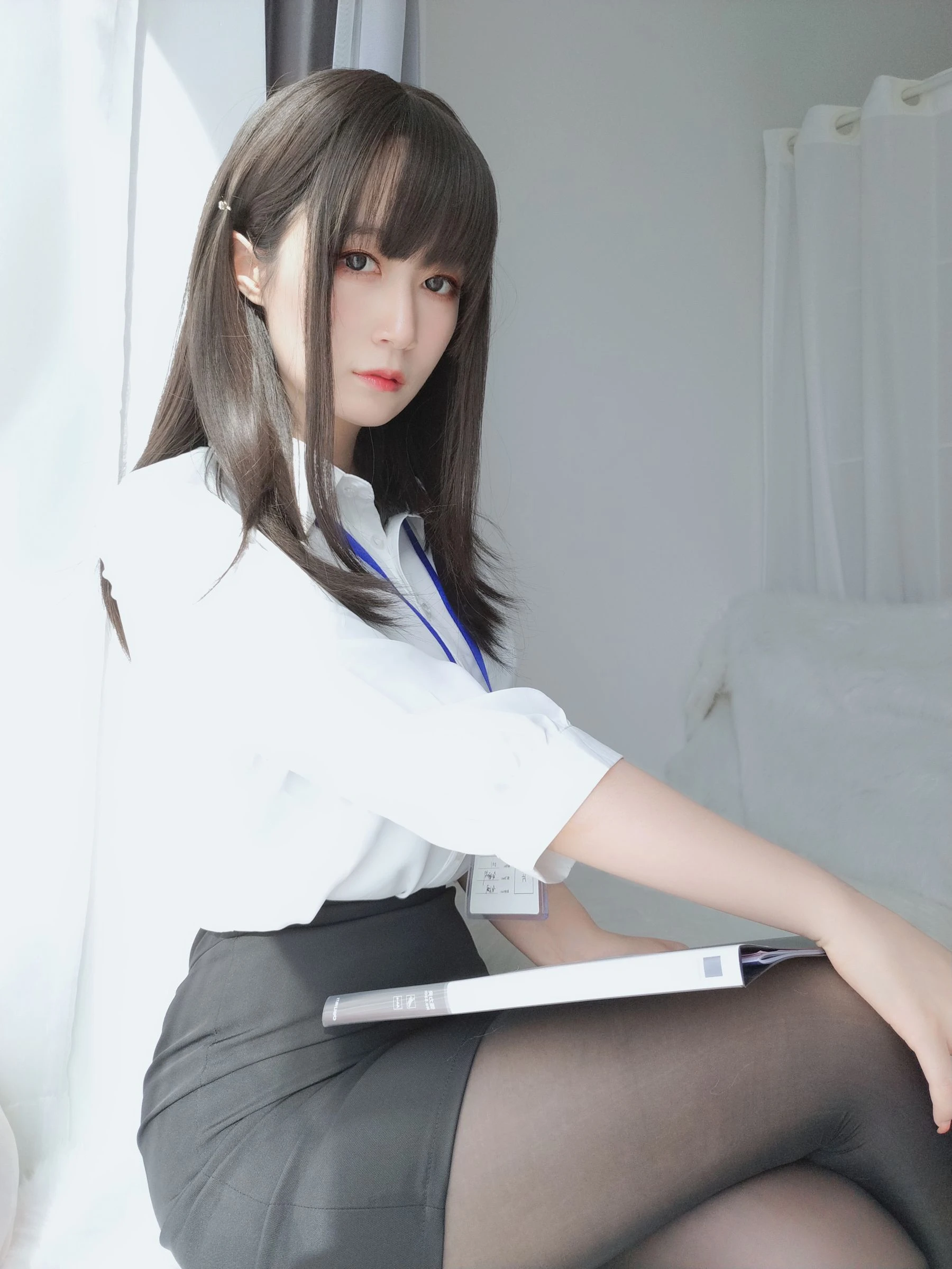 Coser小姐姐白银 – 制服插图8