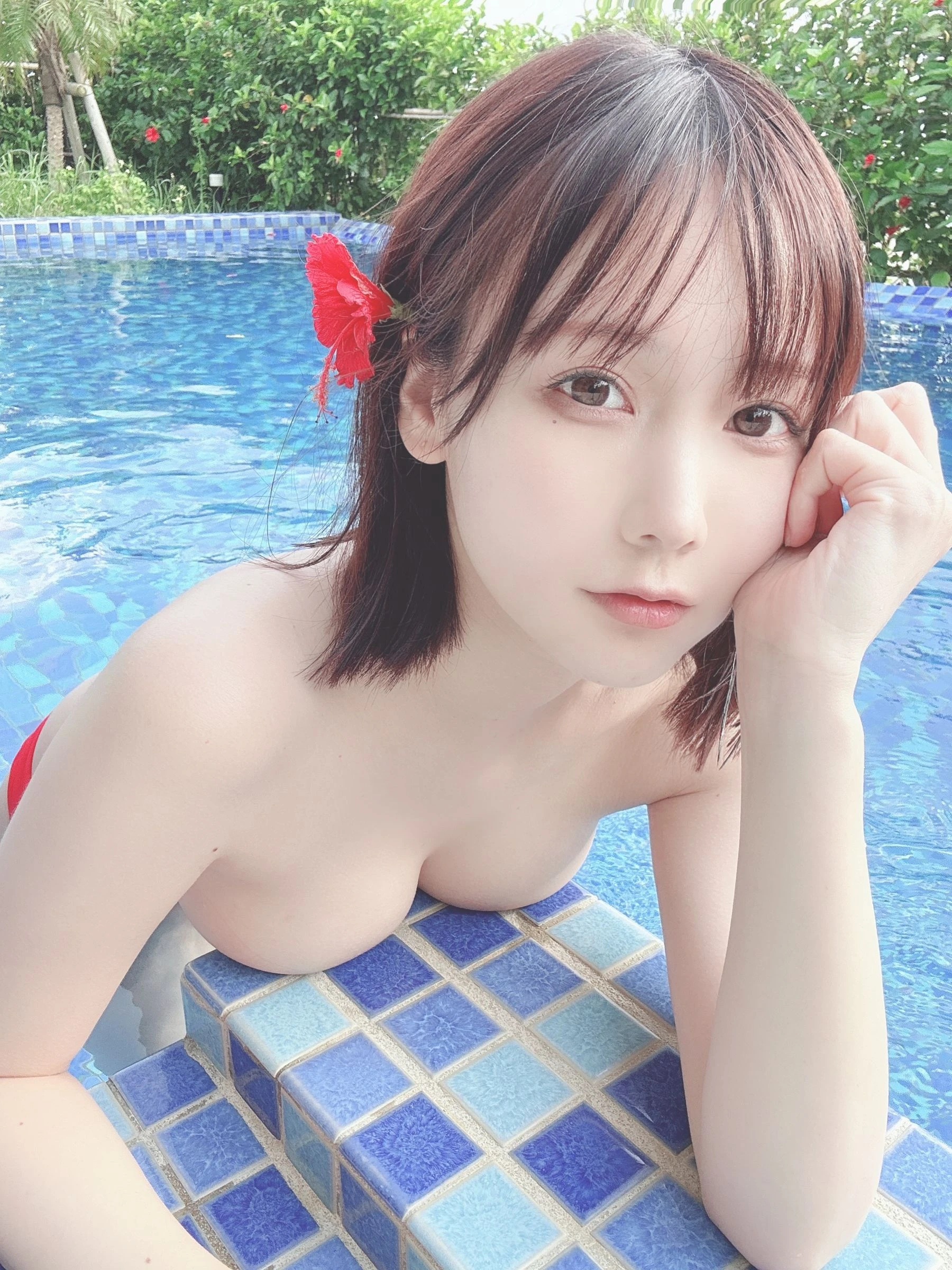 日本甜美COSER 红色的比基尼插图7
