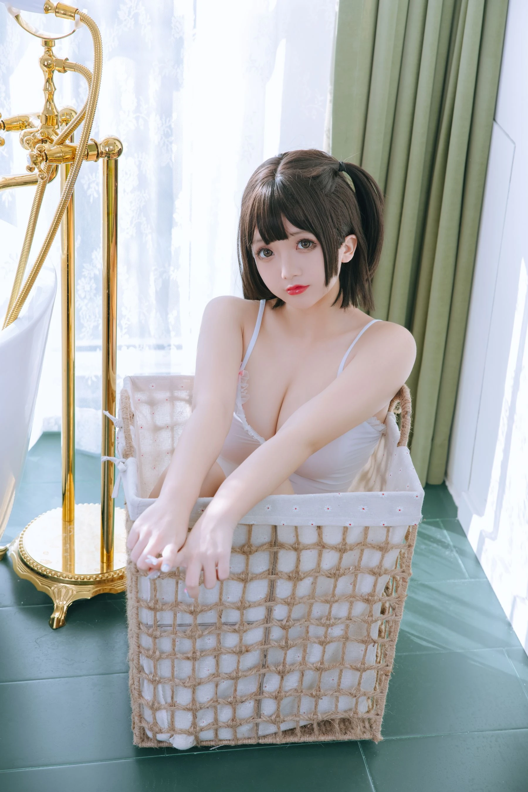 Cosplay日奈娇 – 湿身小白裙 [91P]插图1