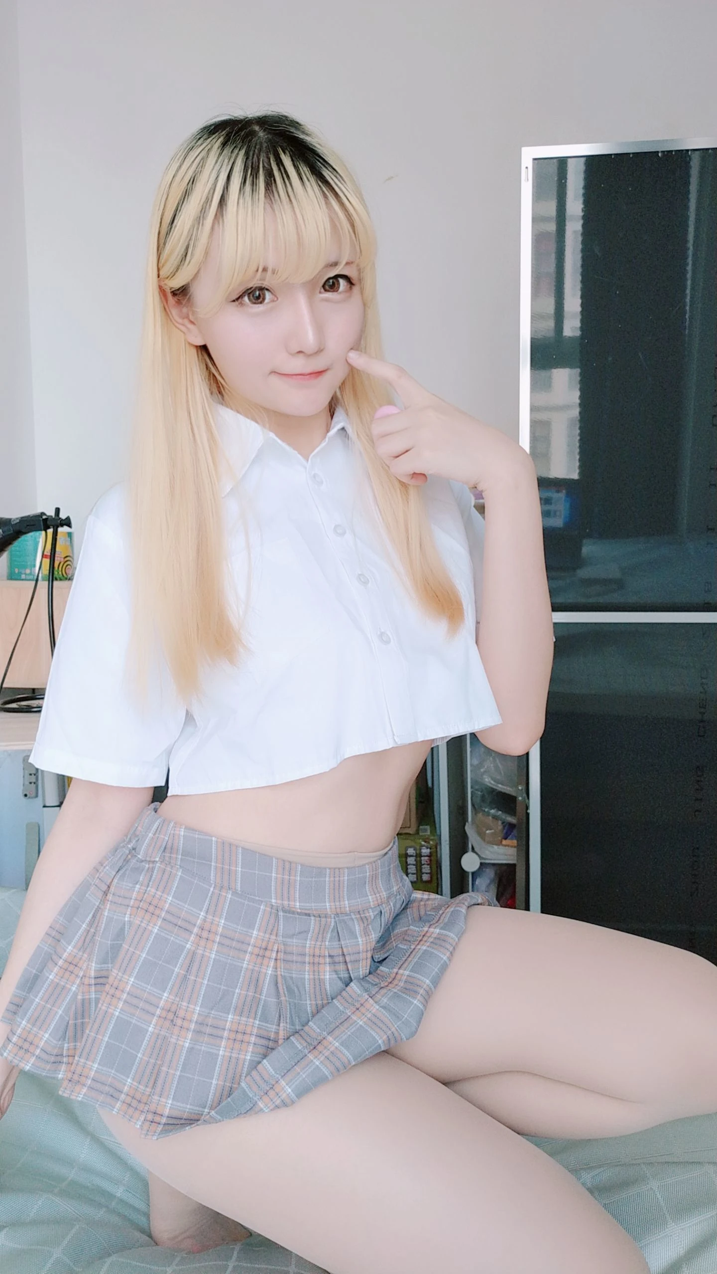 星之迟迟 – 短裙制服插图4