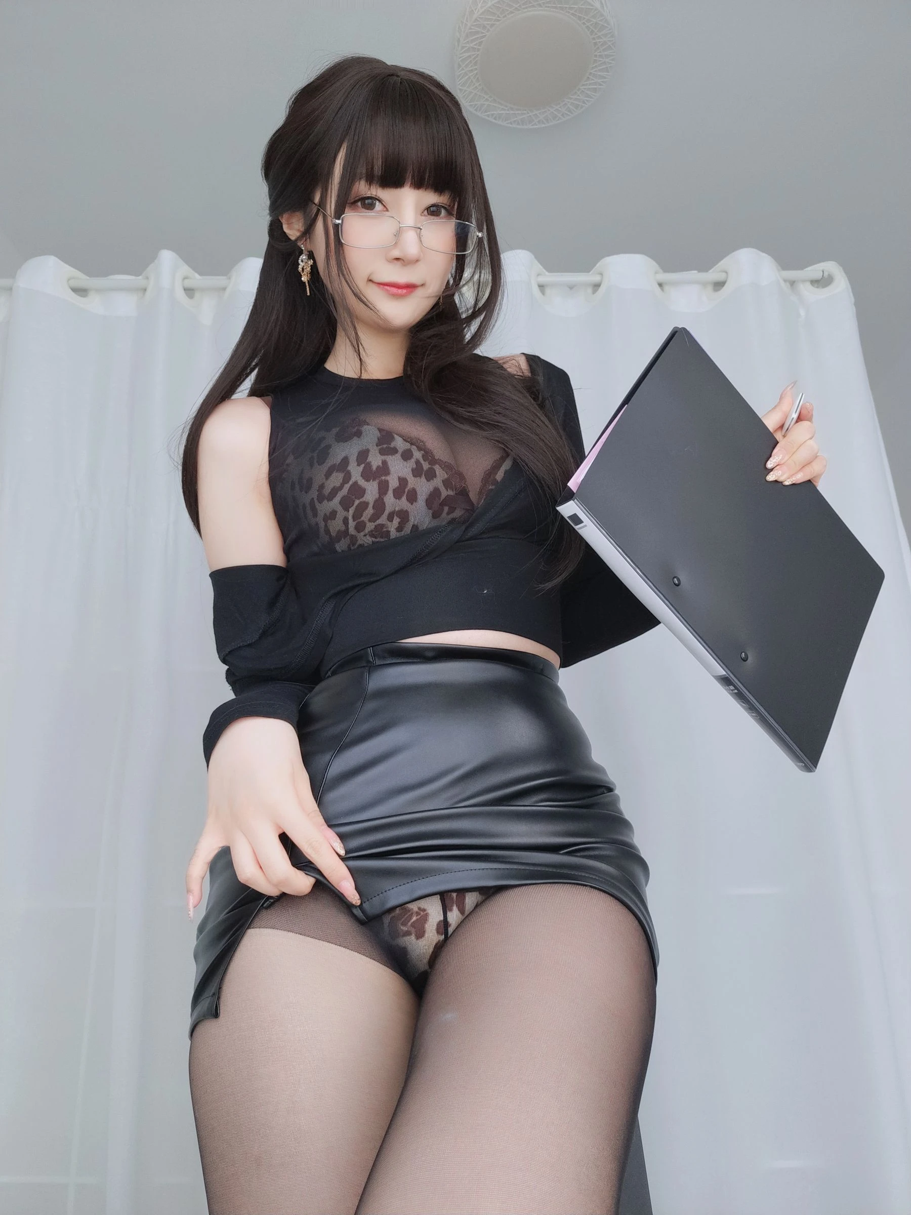 Coser小姐姐白银 – 黒糸女上司の秘密高清在线免费欣赏–微密图社-微密图社