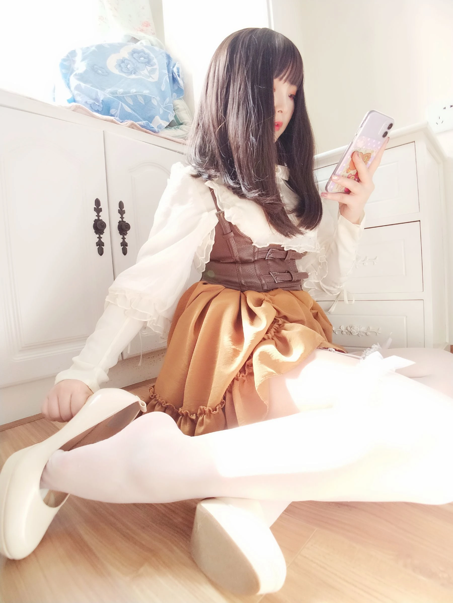 二次元美女古川kagura – 蕾丝长筒吊带丝袜插图4