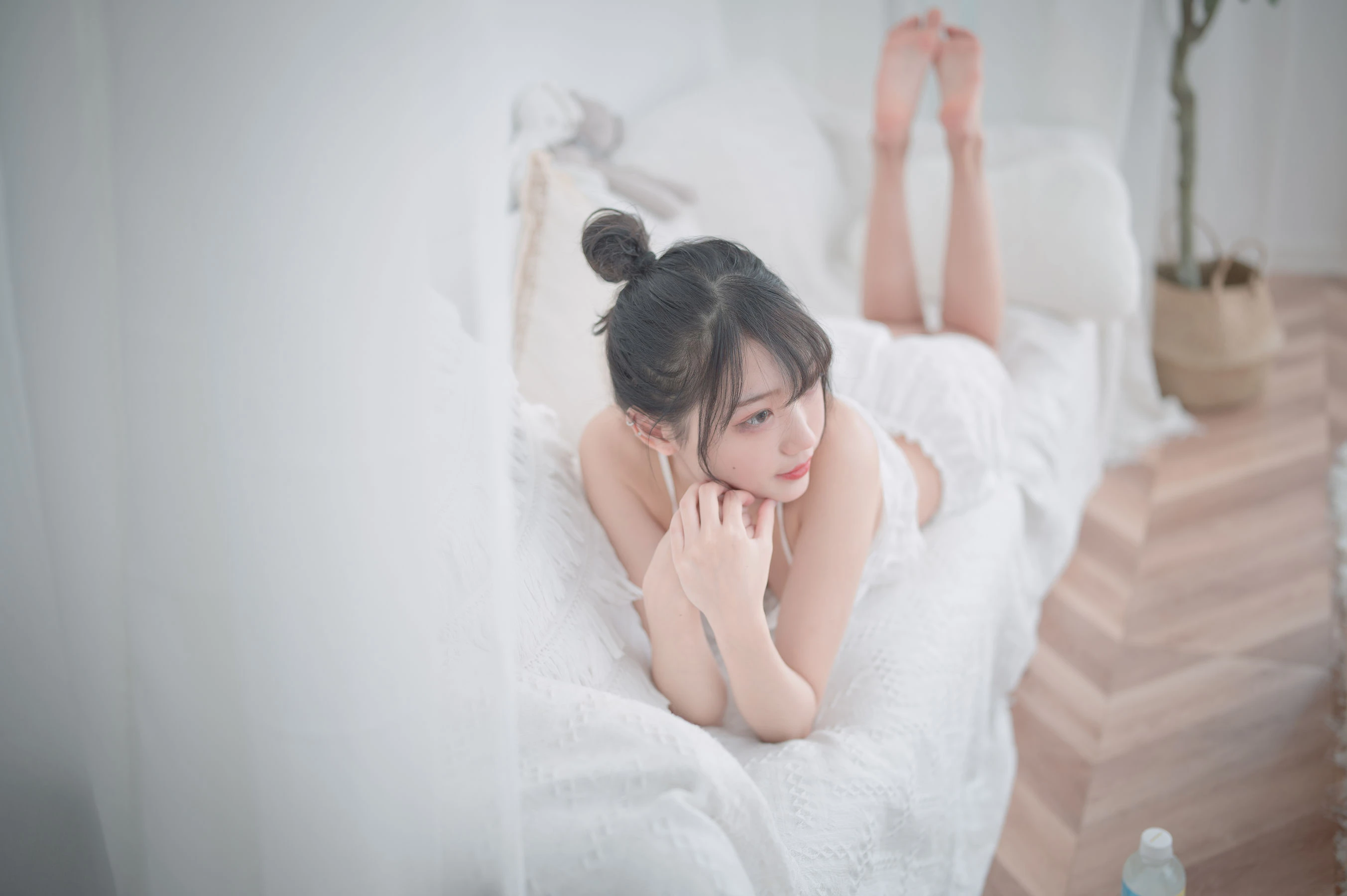 周叽是可爱兔兔 – 白色睡衣高清在线免费欣赏–微密图社-微密图社