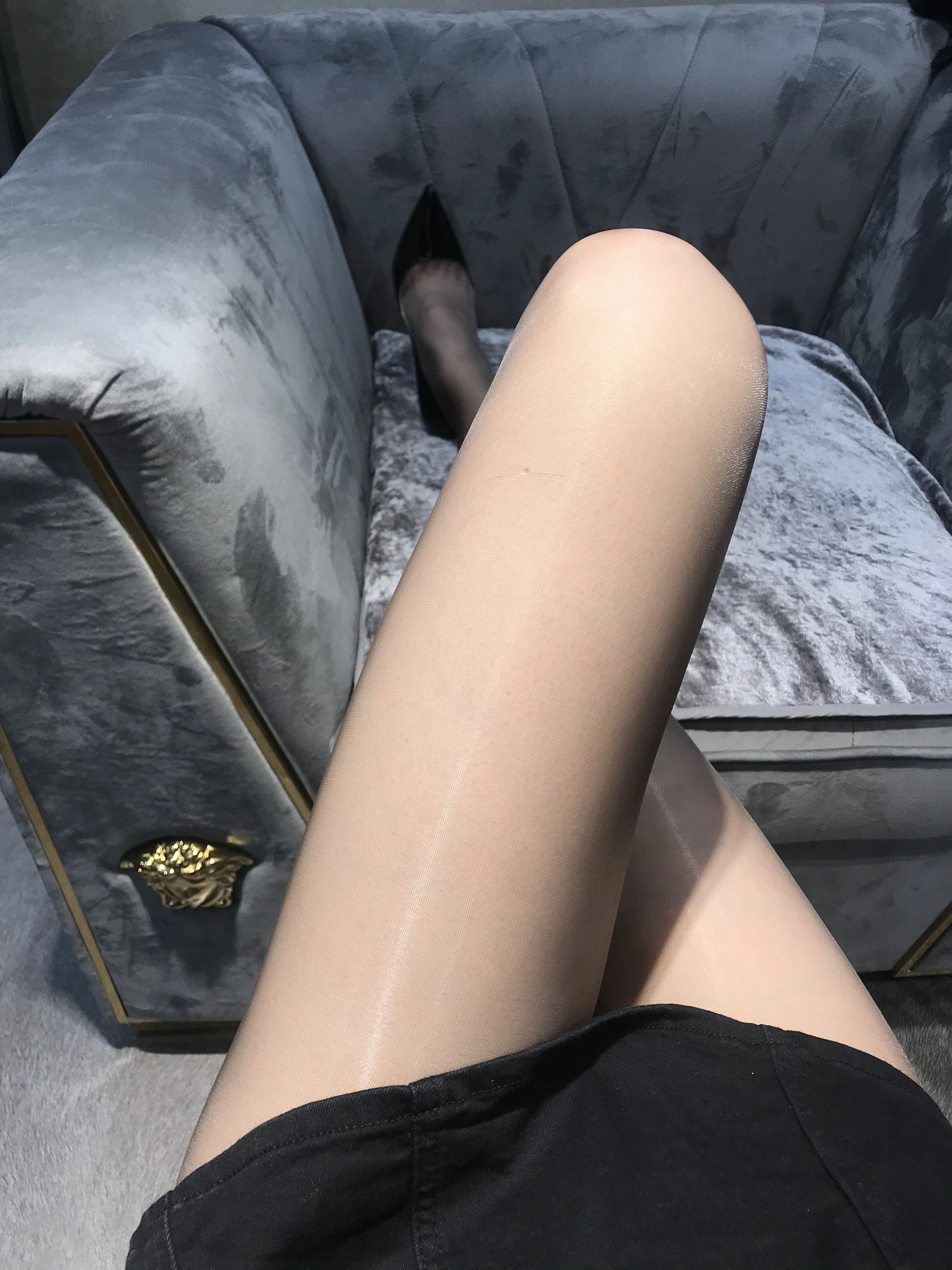 丝足博主麋鹿_Monroe 2020.06.02 灰亮丝 [7P]插图2