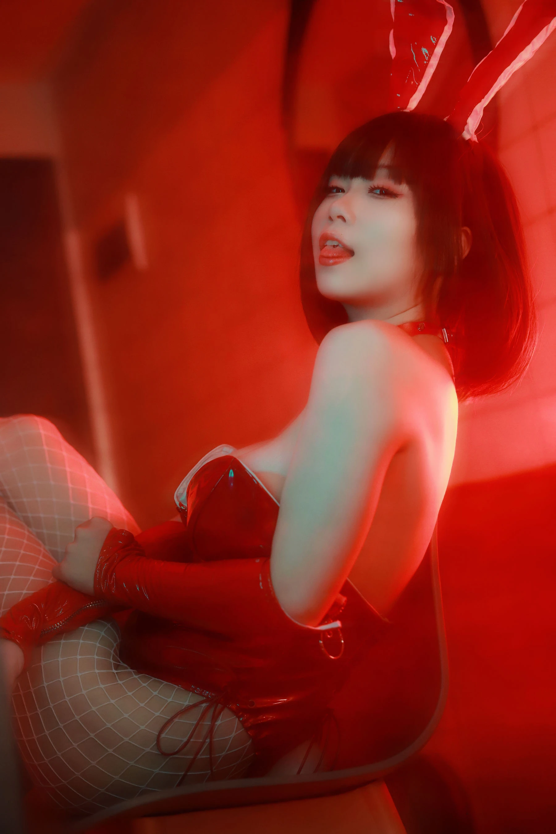 末夜787 – 红色兔女郎 [34P]插图4