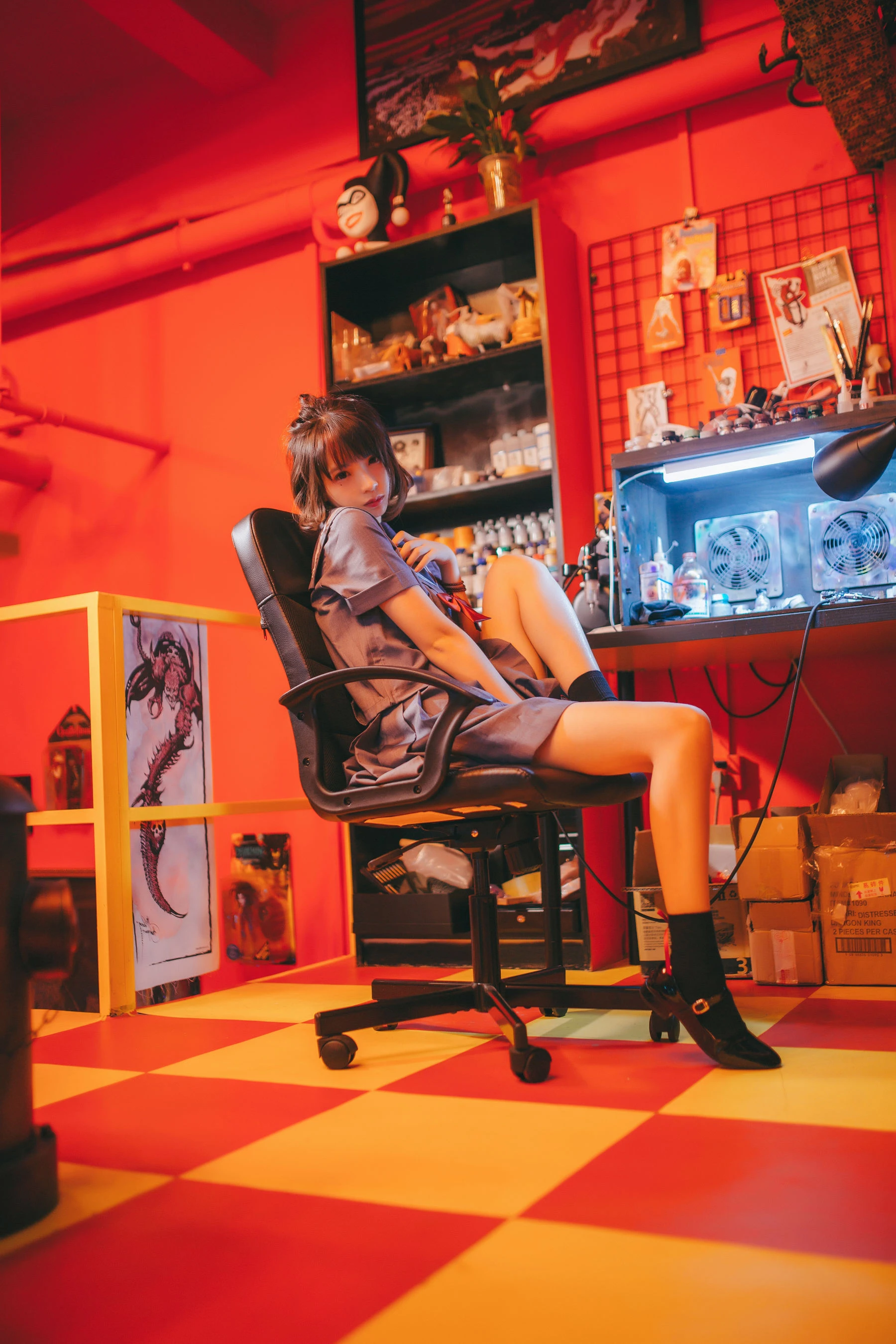 疯猫ss《被囚禁的少女》插图4
