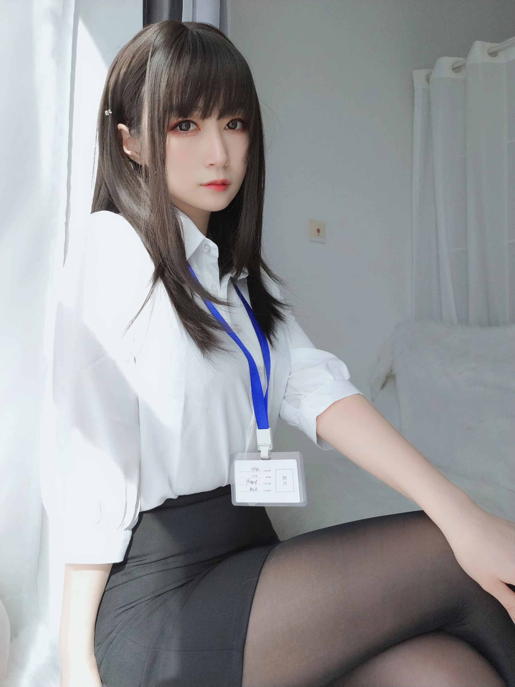 Coser小姐姐白银 – 制服插图7