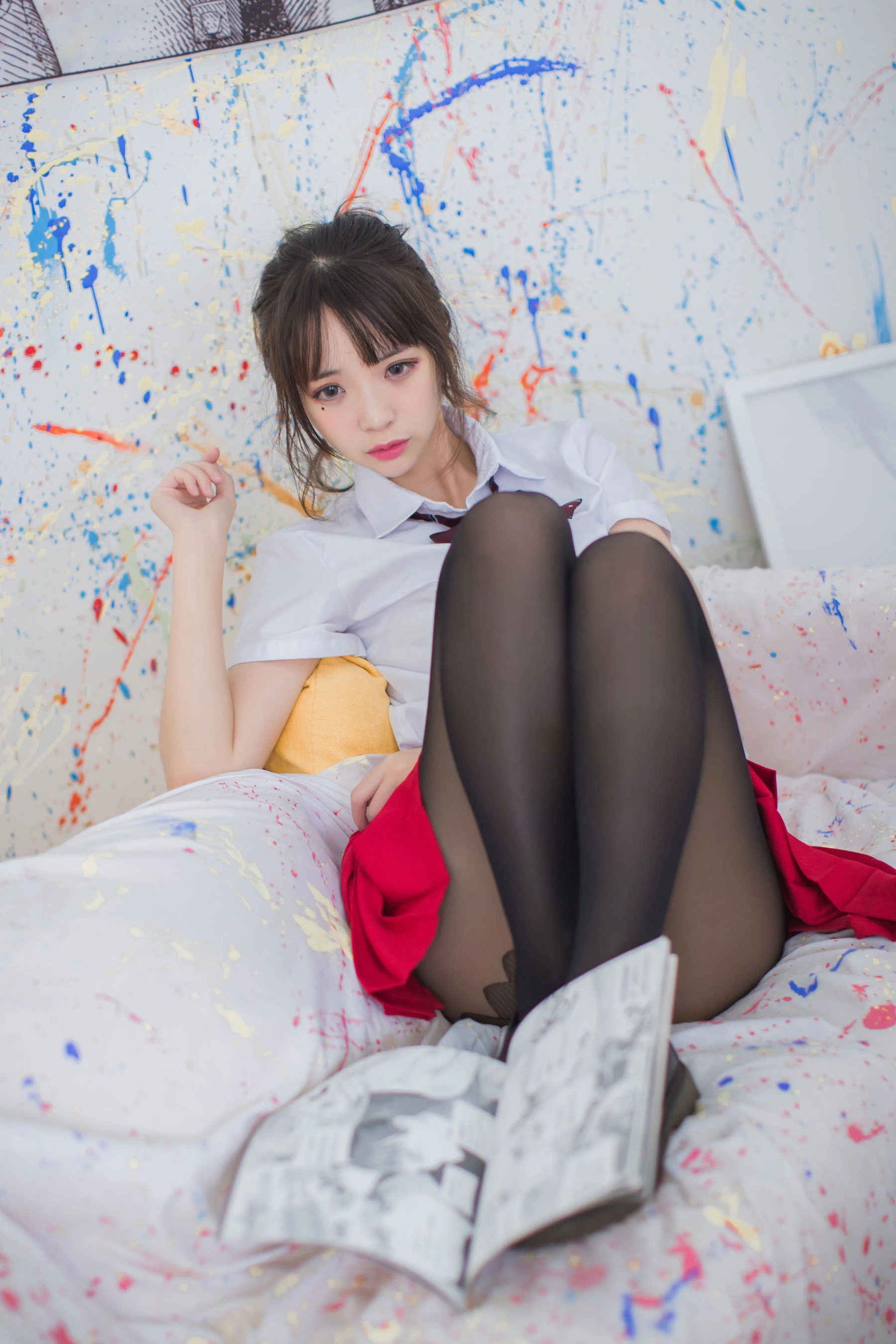 疯猫ss 画室JK少女插图2