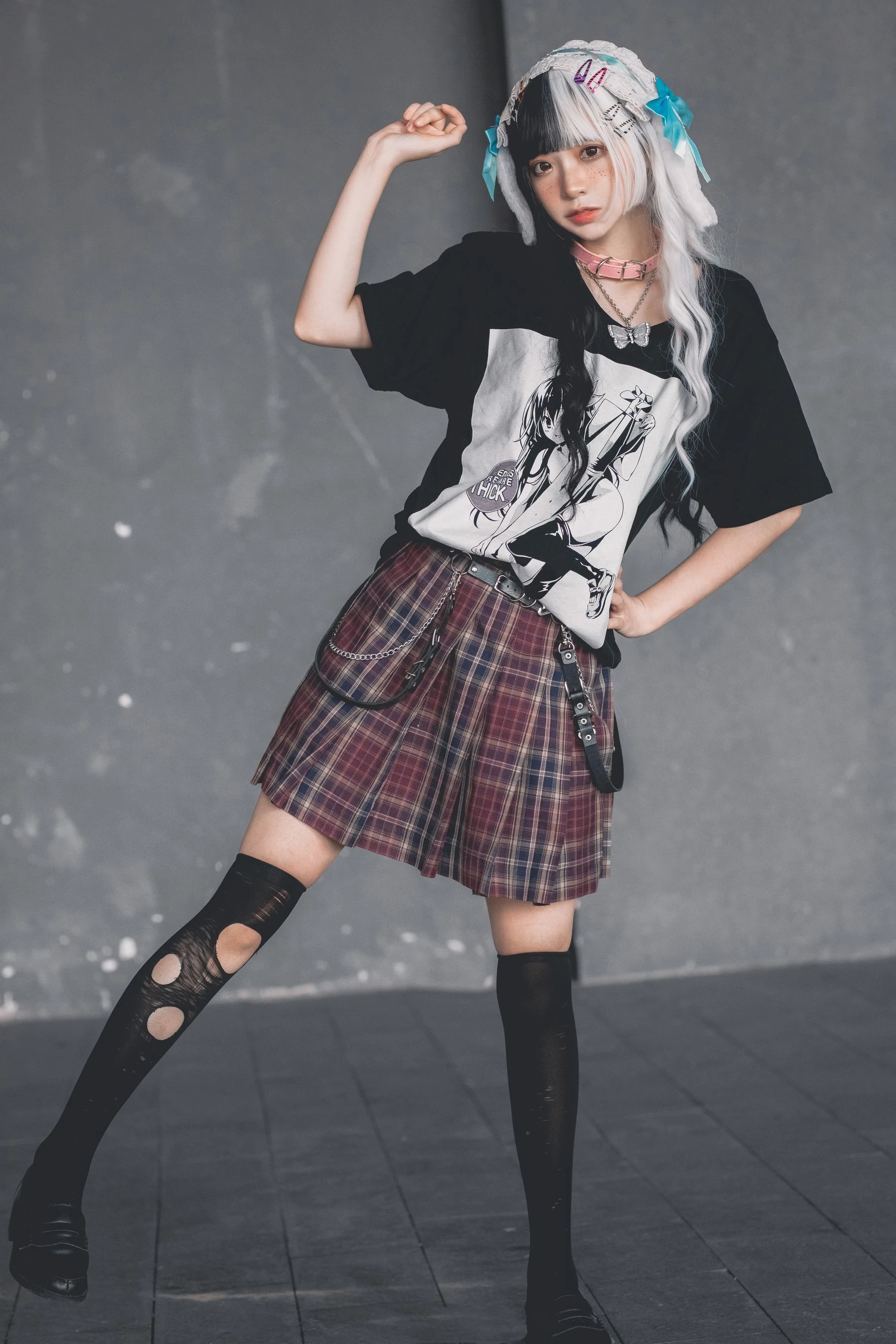 疯猫ss – 雀斑少女插图4