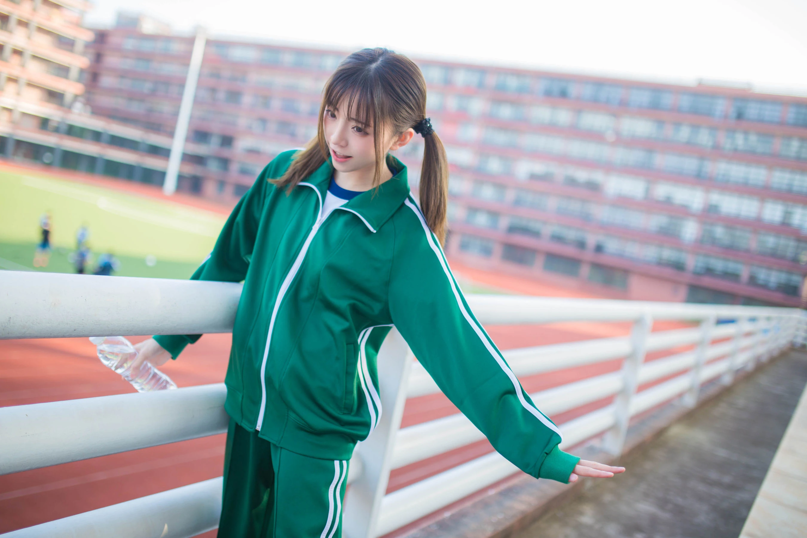动漫博主Kitaro_绮太郎 绿色运动服女孩插图7