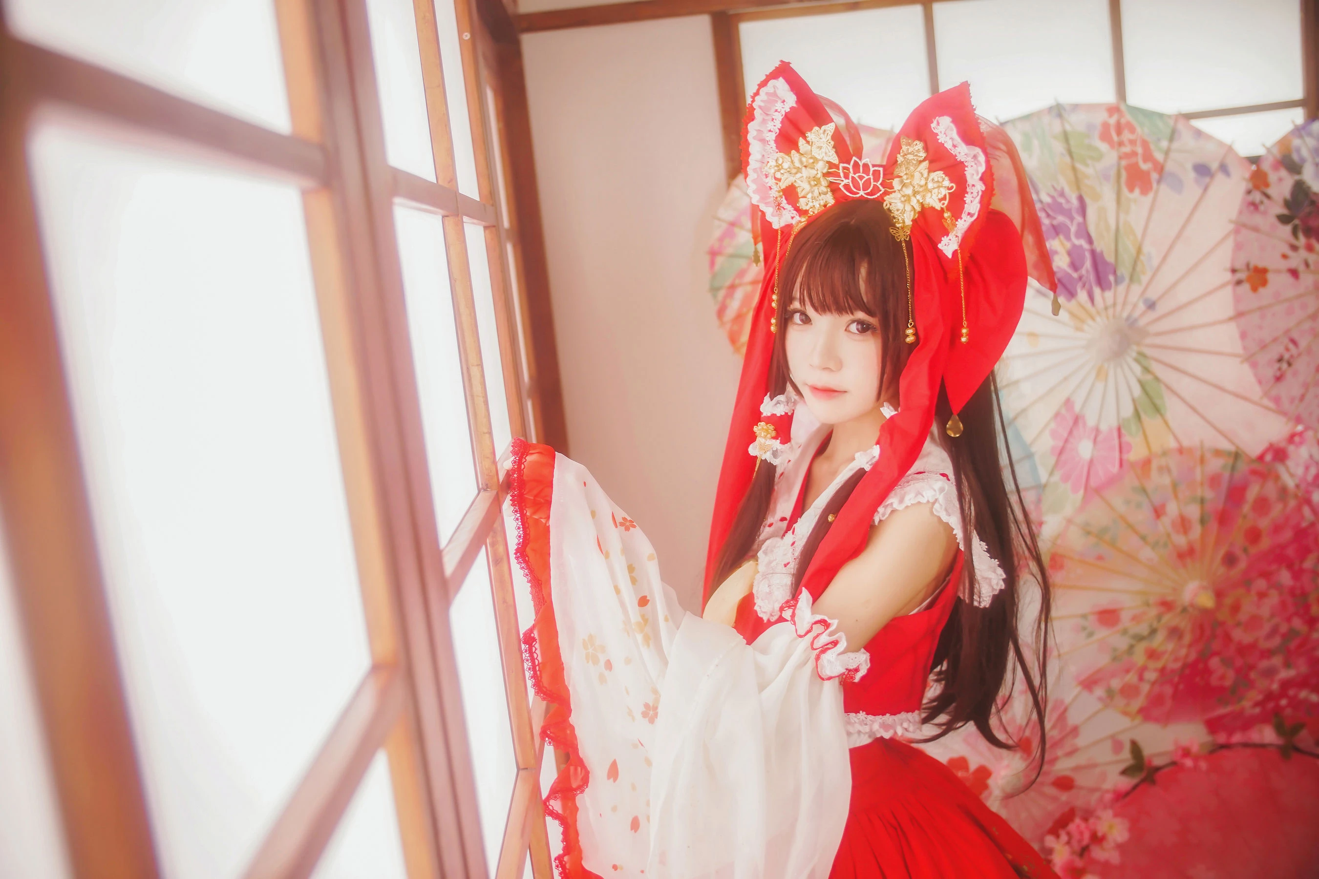 [萝莉COS] 桜桃喵《灵梦 新年快乐》 [45P]插图5