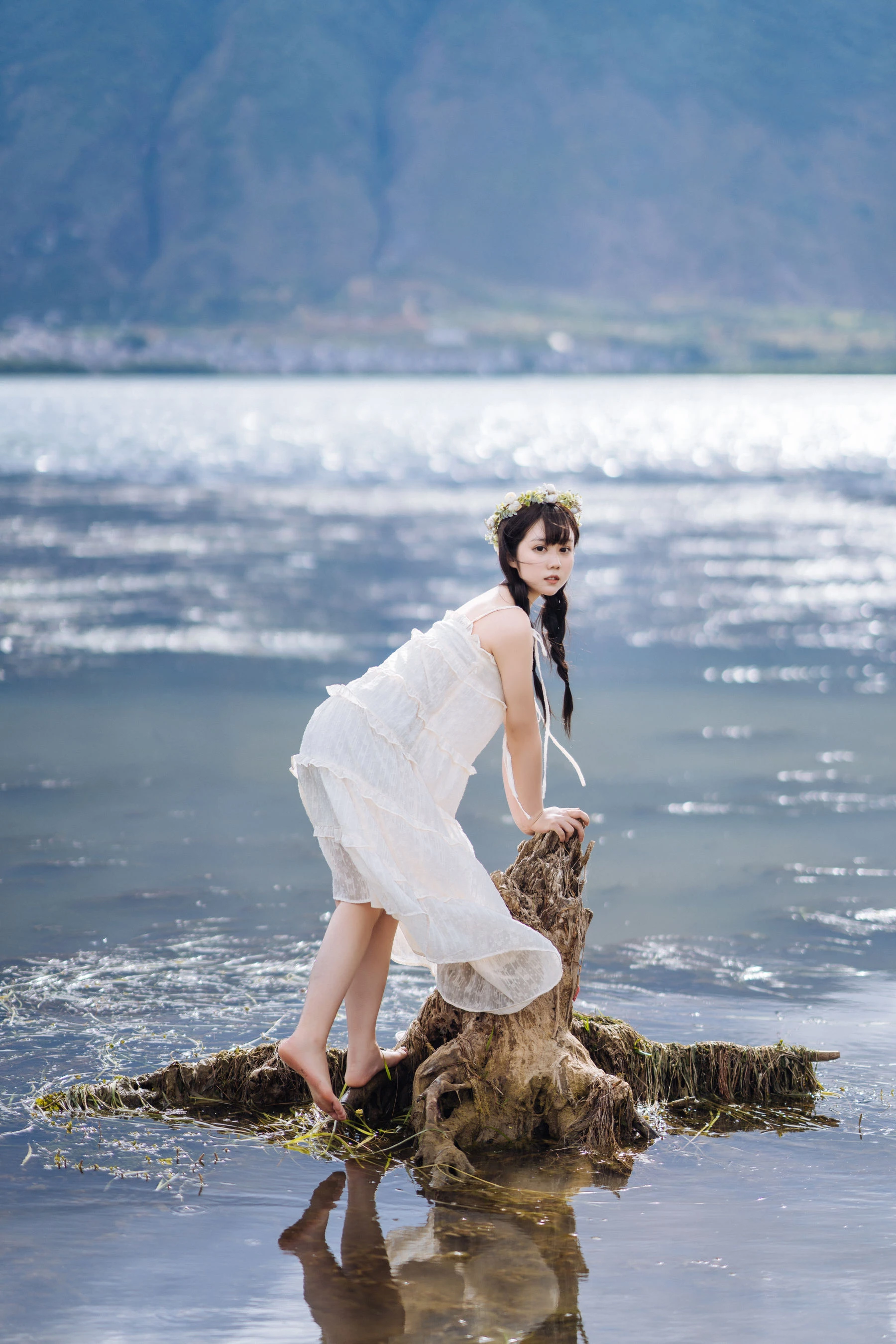 微博福利姬镜酱 – 静夏之花环女孩插图6