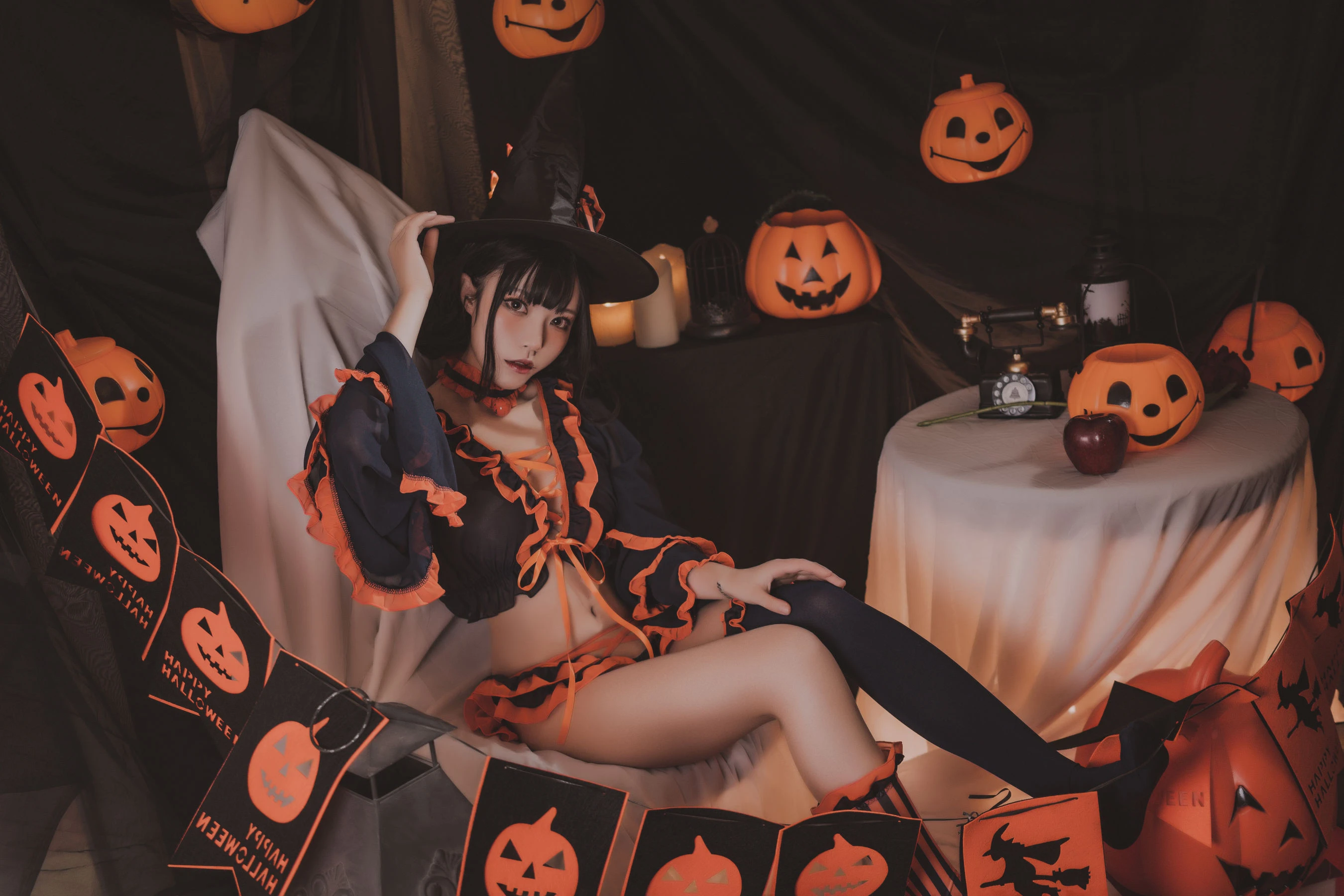 萌妹白易子教主 – 万圣节魔女 [10P]插图3