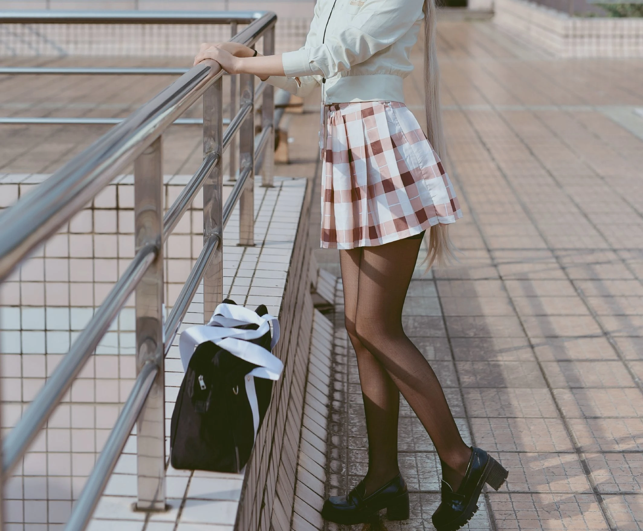 清纯少女五更百鬼 校服穹插图4