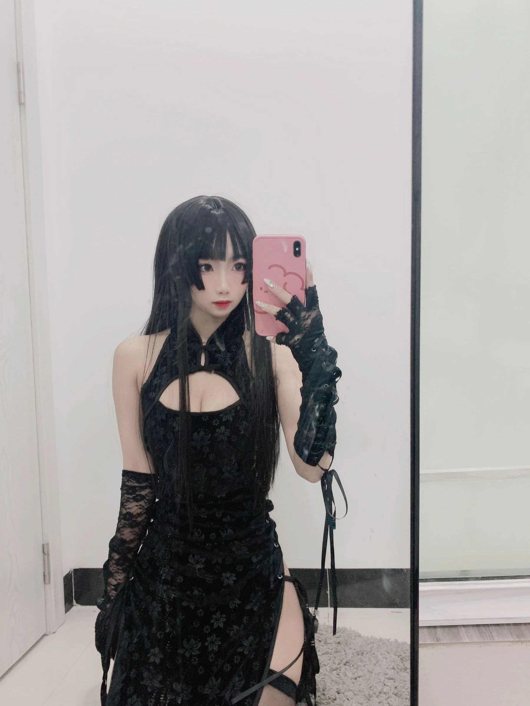 白嫩美少女鬼畜瑶 黑色旗袍插图1