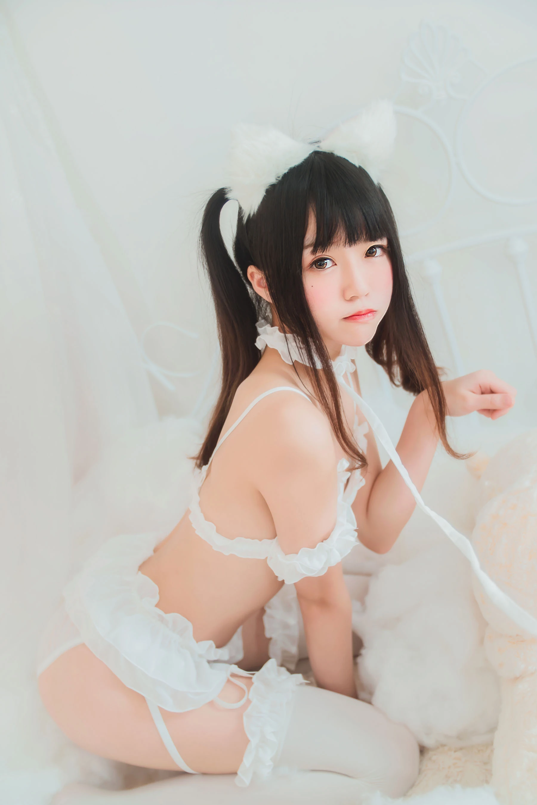 桜桃喵《白猫》插图8