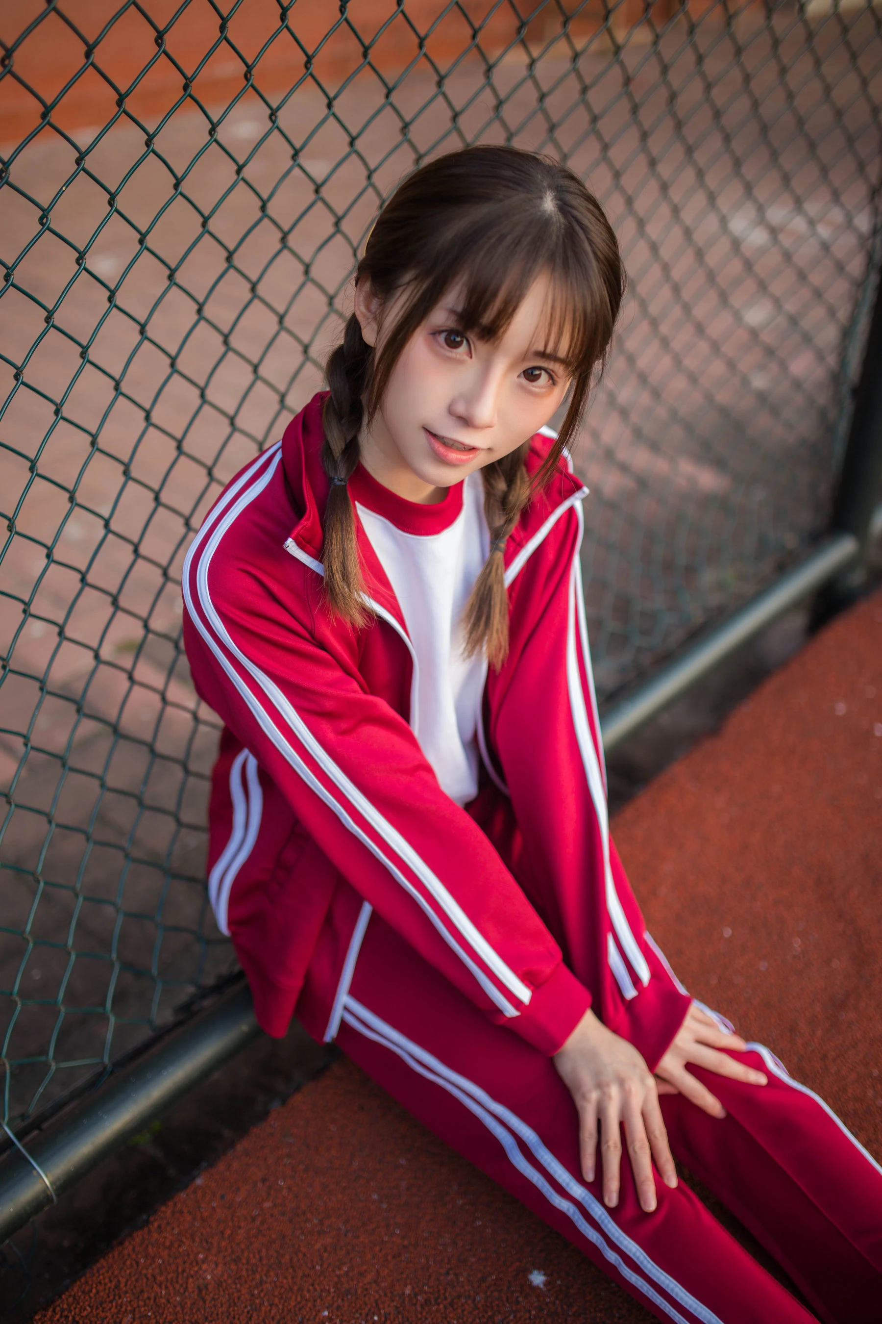 动漫博主Kitaro_绮太郎 红色运动服女孩插图6
