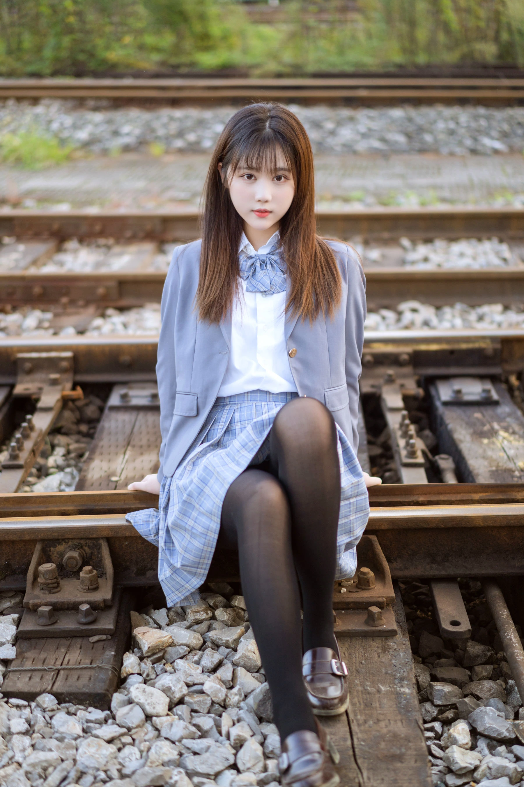 微博福利姬镜酱 私奔之制服插图1