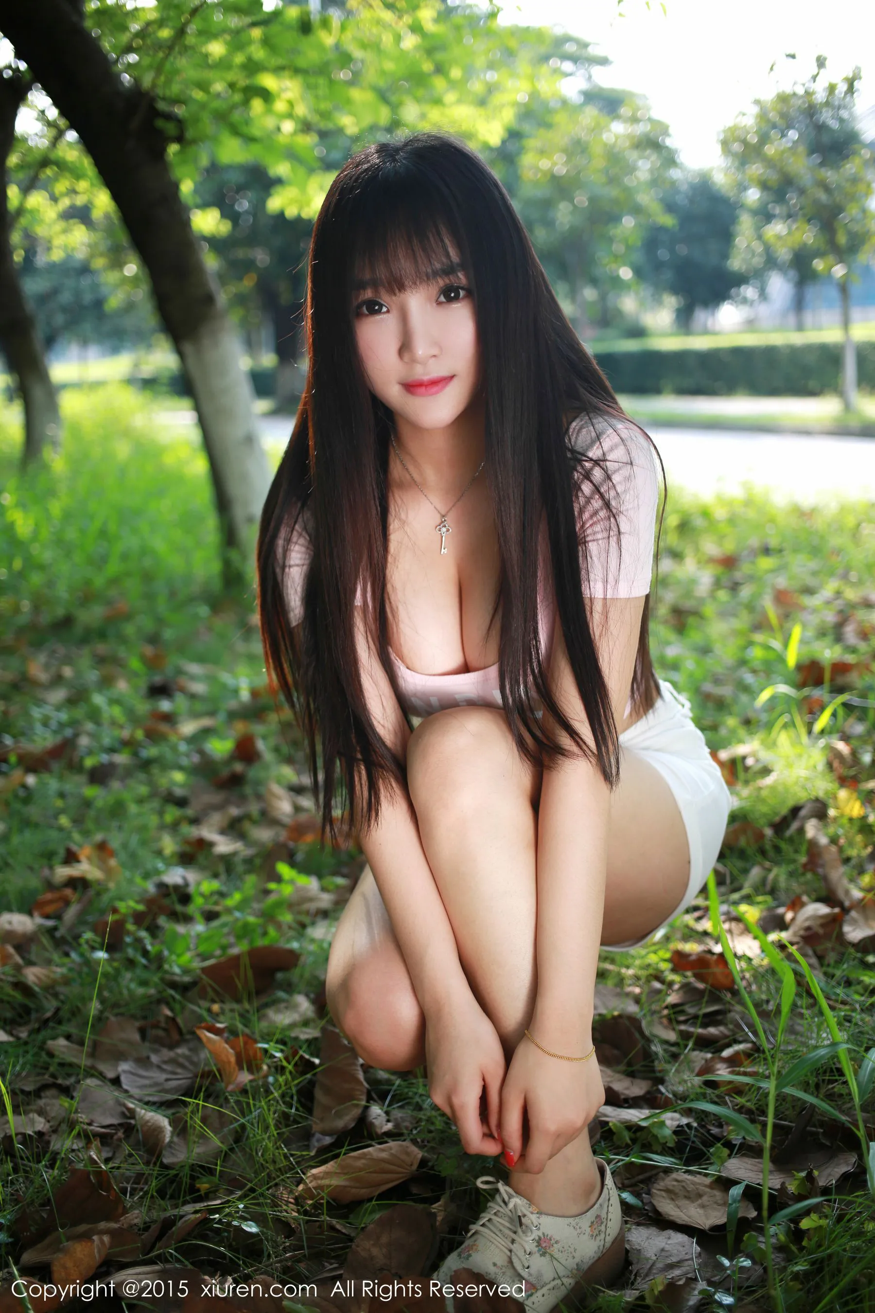 夏瑶baby《清新热裤妹子外拍》 秀人网 No.345插图5